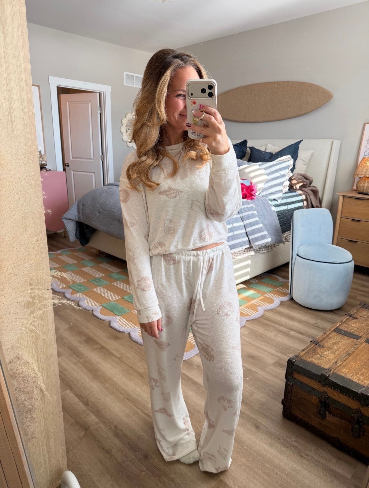 Not all lounge is created equal — this set is buttery soft, flattering, and perfect for slow mornings at home or casual errands. You’ll want to live in it.

#loungewear 

#LTKValentine #LTKootd #LTKgrwm