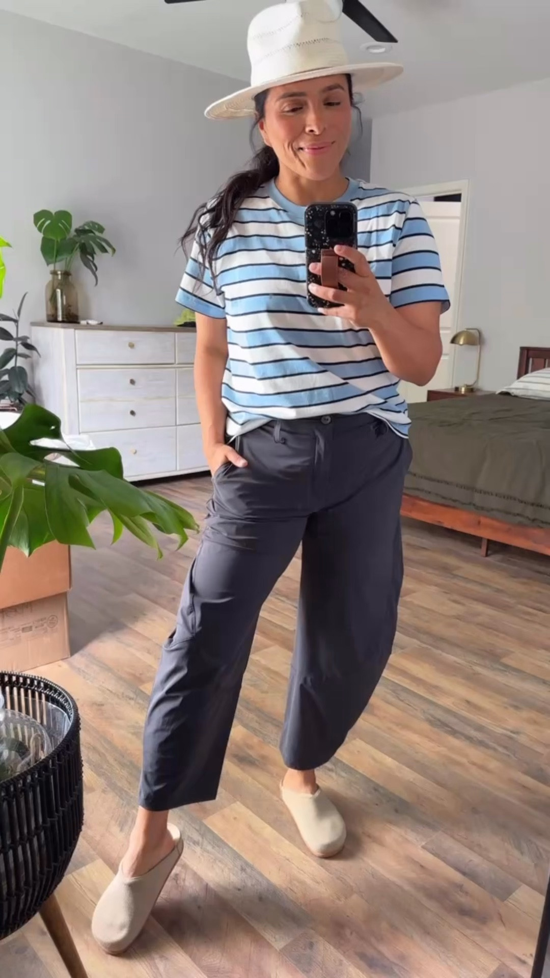 @Aritzia tee
@Ruti pants 
@rothys clogs 





Summer outfit 
Summer style 
Midsize style 
Rothy’s clogs 
Aritzia sale 
Summer sales

#LTKSaleAlert #LTKMidsize #LTKTravel