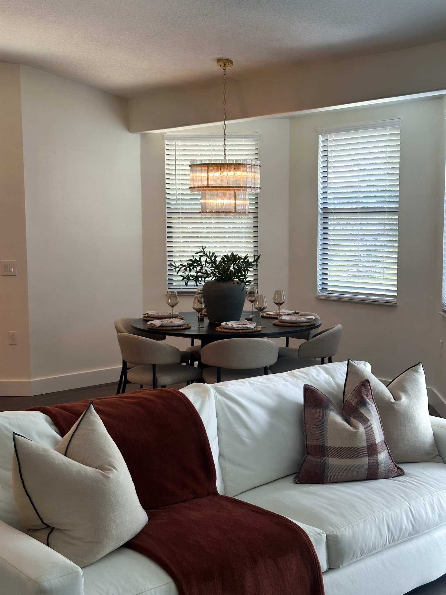 Couch is City Furniture
Beige pillow cases are Crate and Barrel (24in)
Plaid pillow is Kirkland's (20in)//
Modern fall decor, elegant fall decor

#LTKHome #LTKFamily #LTKSaleAlert