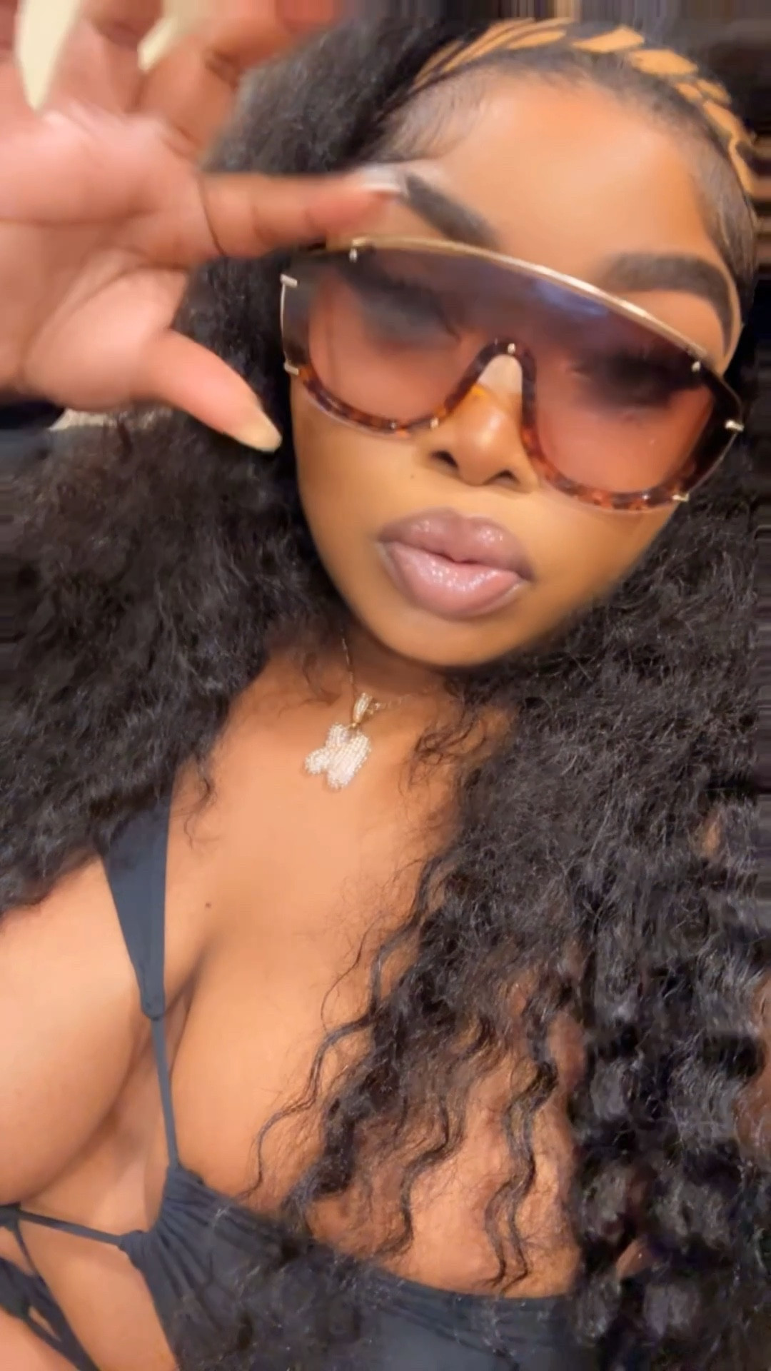 The perfect fashionable sunnies! These come in multiple colors and are just the icing on the cake for a fire look! 

#LTKStyleTip #LTKFindsUnder50 #LTKPlusSize