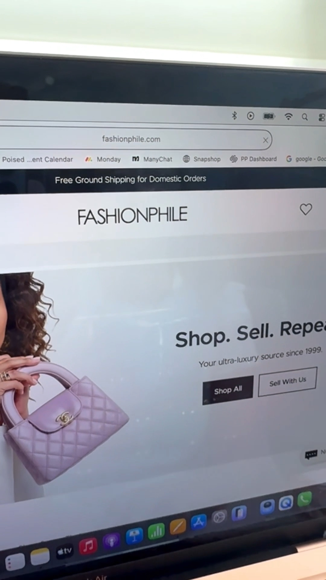 If you’ve ever dreamed of owning a beautiful designer handbag, Fashionphile is such a great place to look.

Pre-loved luxury means you can find incredible pieces that are timeless, beautifully made, and often more attainable.
@Fashionphile 
#fashionphilepartner
#fashionphilefinds