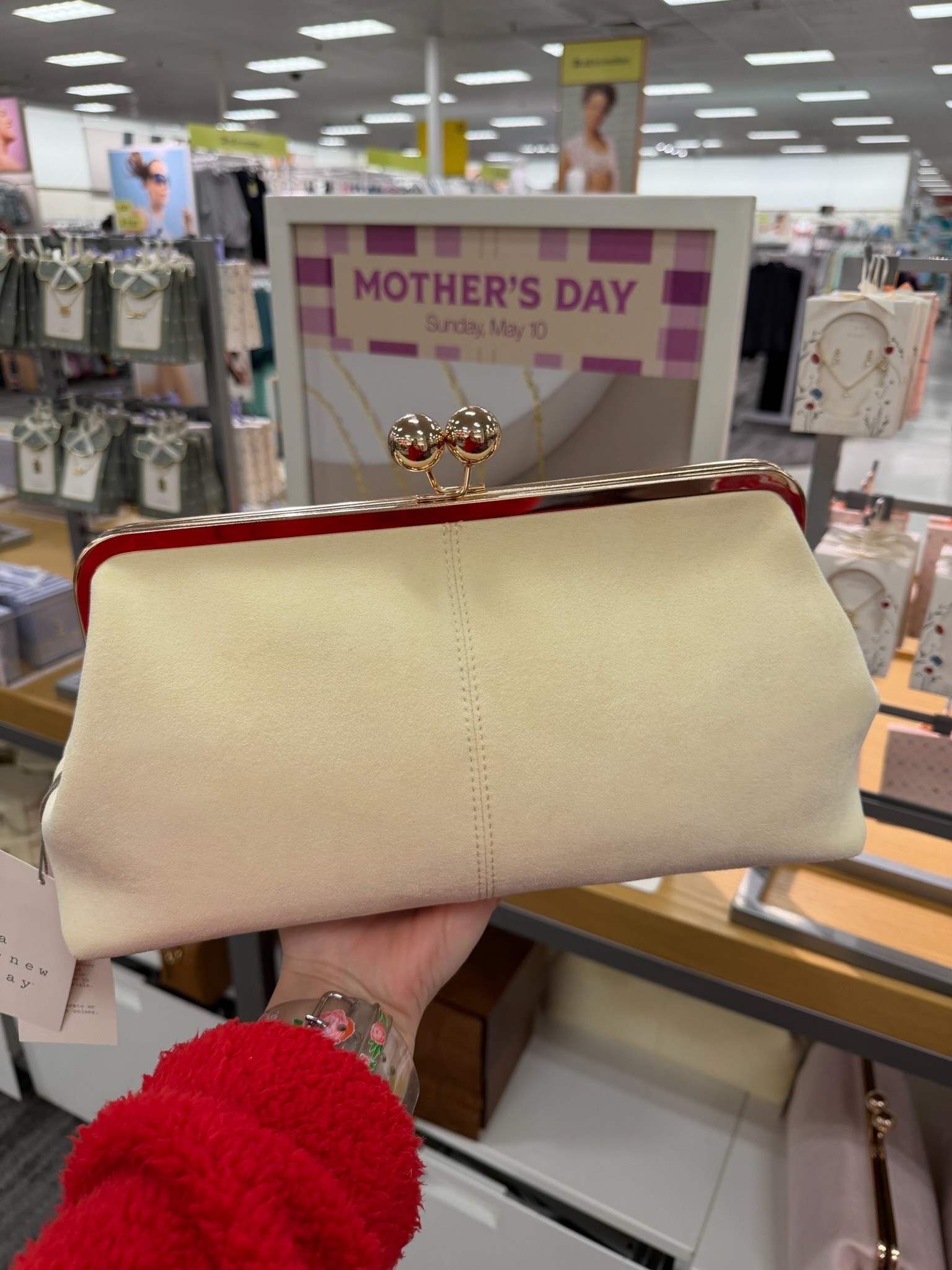 This is such a classic, elevated clutch that you’ll reach for over and over. The structured shape and gold detail make it feel so chic, but it still goes with everything from dressy nights to weddings or events. Such a good Mother’s Day gift idea too.

clutch purse, evening bag, wedding guest bag, neutral handbag, gold detail purse, chic accessories, mothers day gift, dressy outfit, classic style, elevated accessories, SavannahK 

#LTKSeasonal #LTKmomlife #LTKootd