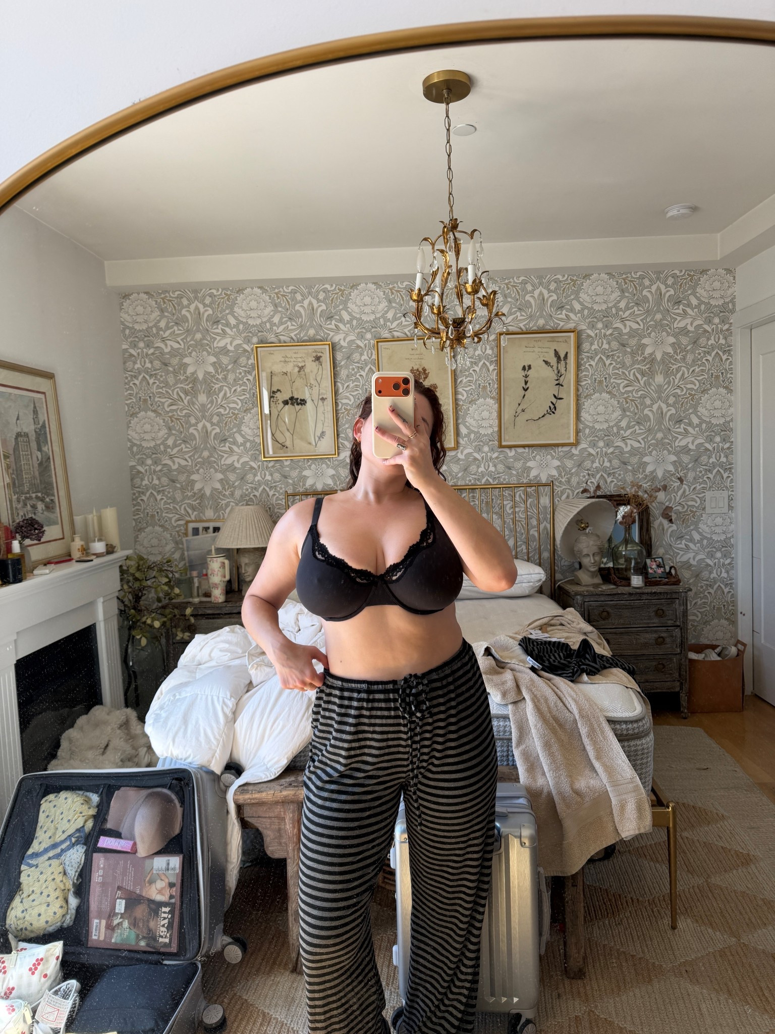 Skims scoops bra
Princess Polly lounge sett Faux leather

#LTKTravel #LTKMidsize #LTKgrwm