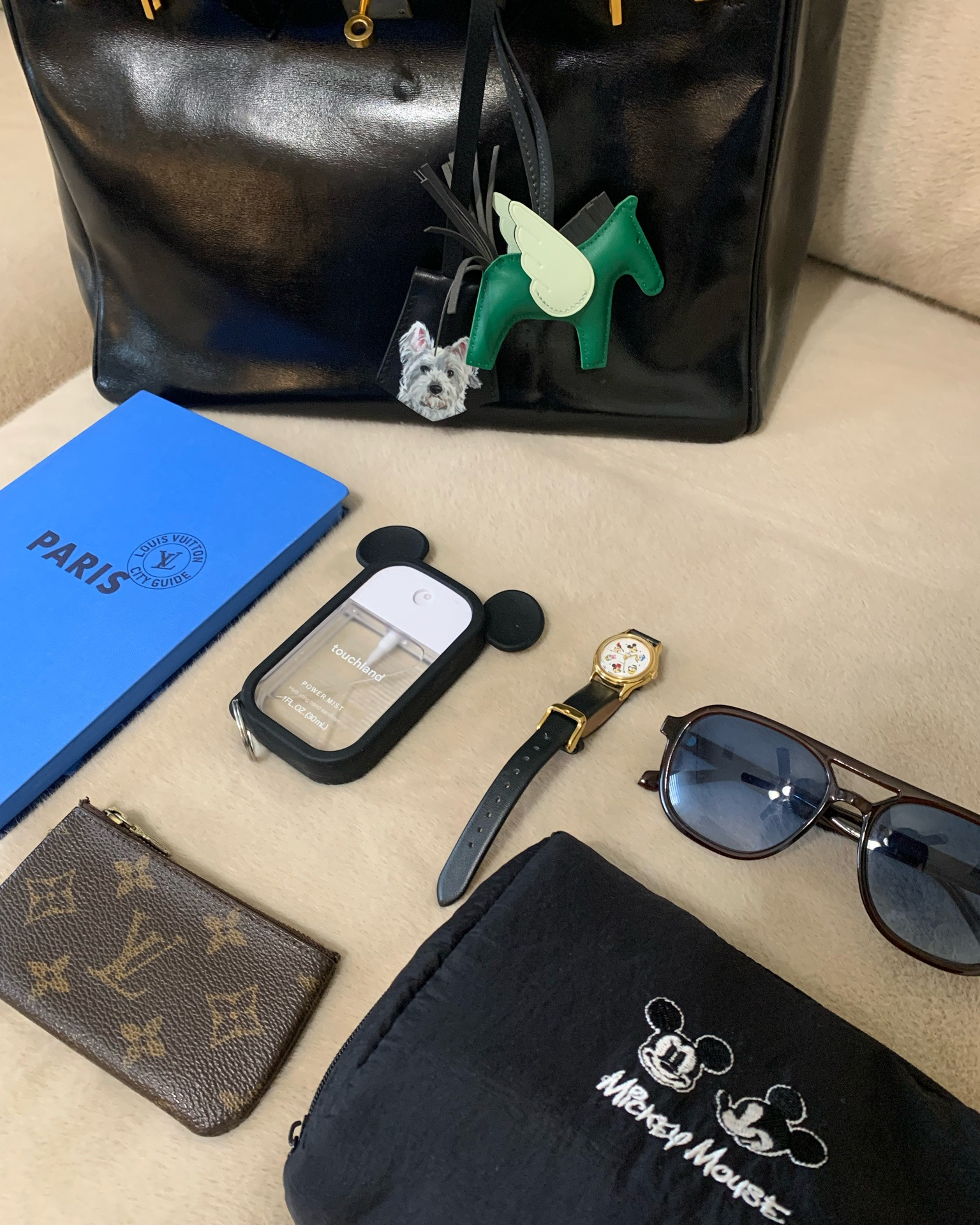 What’s in my bag…👛
Louis Vuitton Paris Guide
Touch land X Disney sanitizer 
Vintage Disney Watch 
Mickey Mouse pouch from Daiso 
Sunnies
Louis Vuitton Key pouch

#whatsinmybag #packwithme #birkin35

#LTKdayinmylife #LTKBeauty #LTKTravel