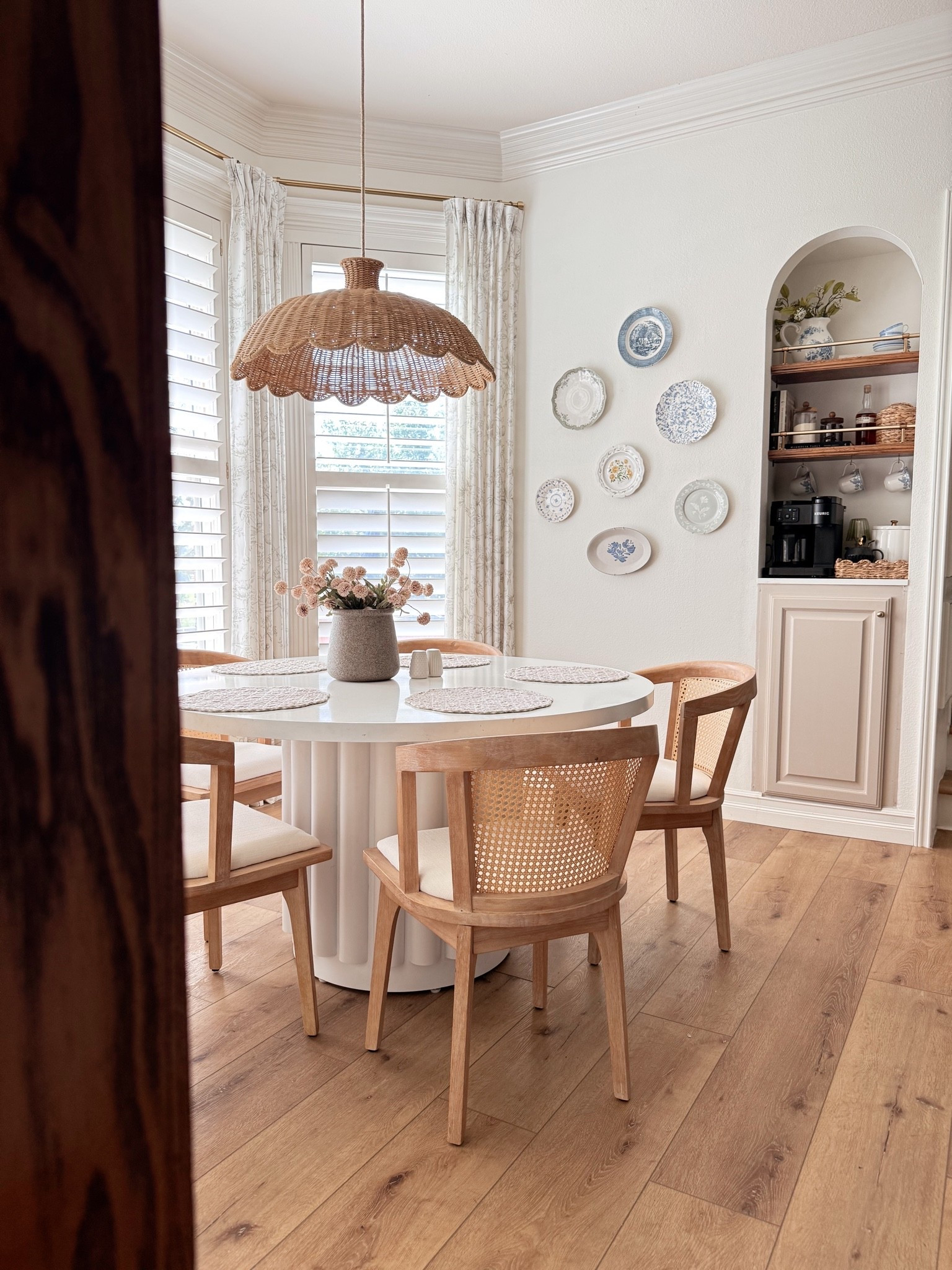 Dining room, breakfast nook, woven 
dining chairs

#LTKHome