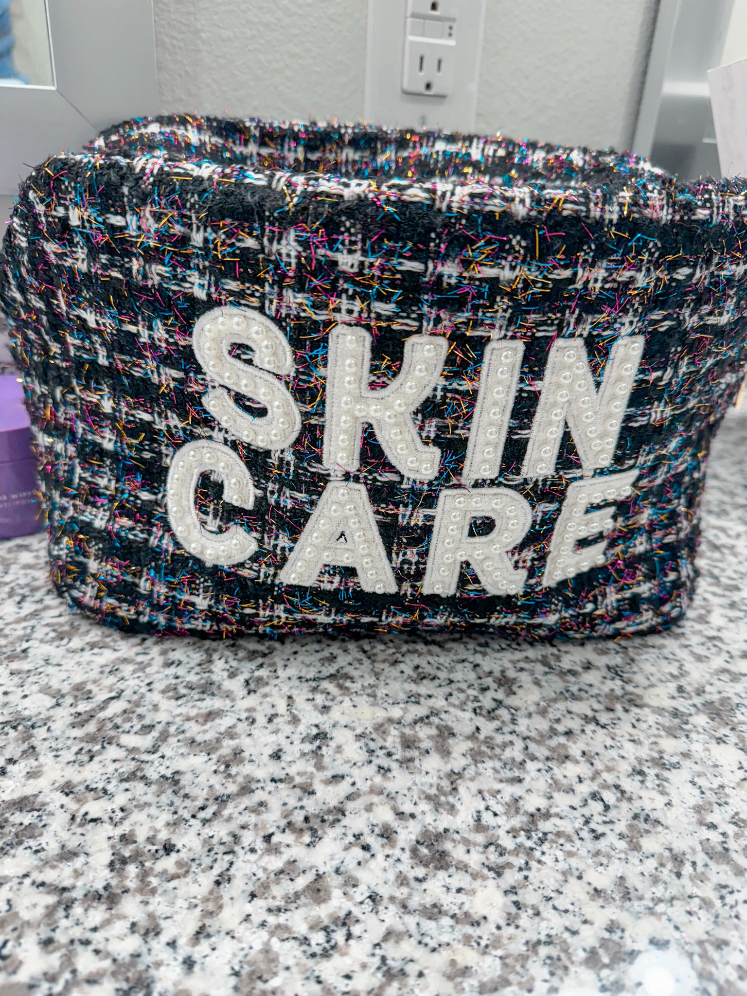XL makeup/skincare bag!

#LTKfindsunder50 #LTKGiftGuide #LTKbeauty