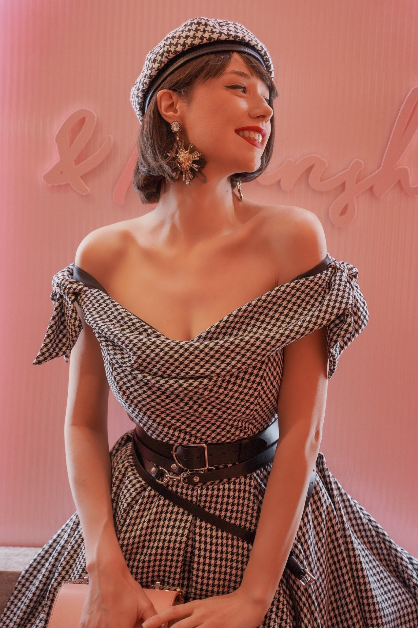 Gingham Obsession 🖤🤍
Dress : Pretty Dress Compagny
Béret : Rose Cherie Paris
Earings : CélesteG

#LTKstyletip #LTKeurope #LTKunder100
