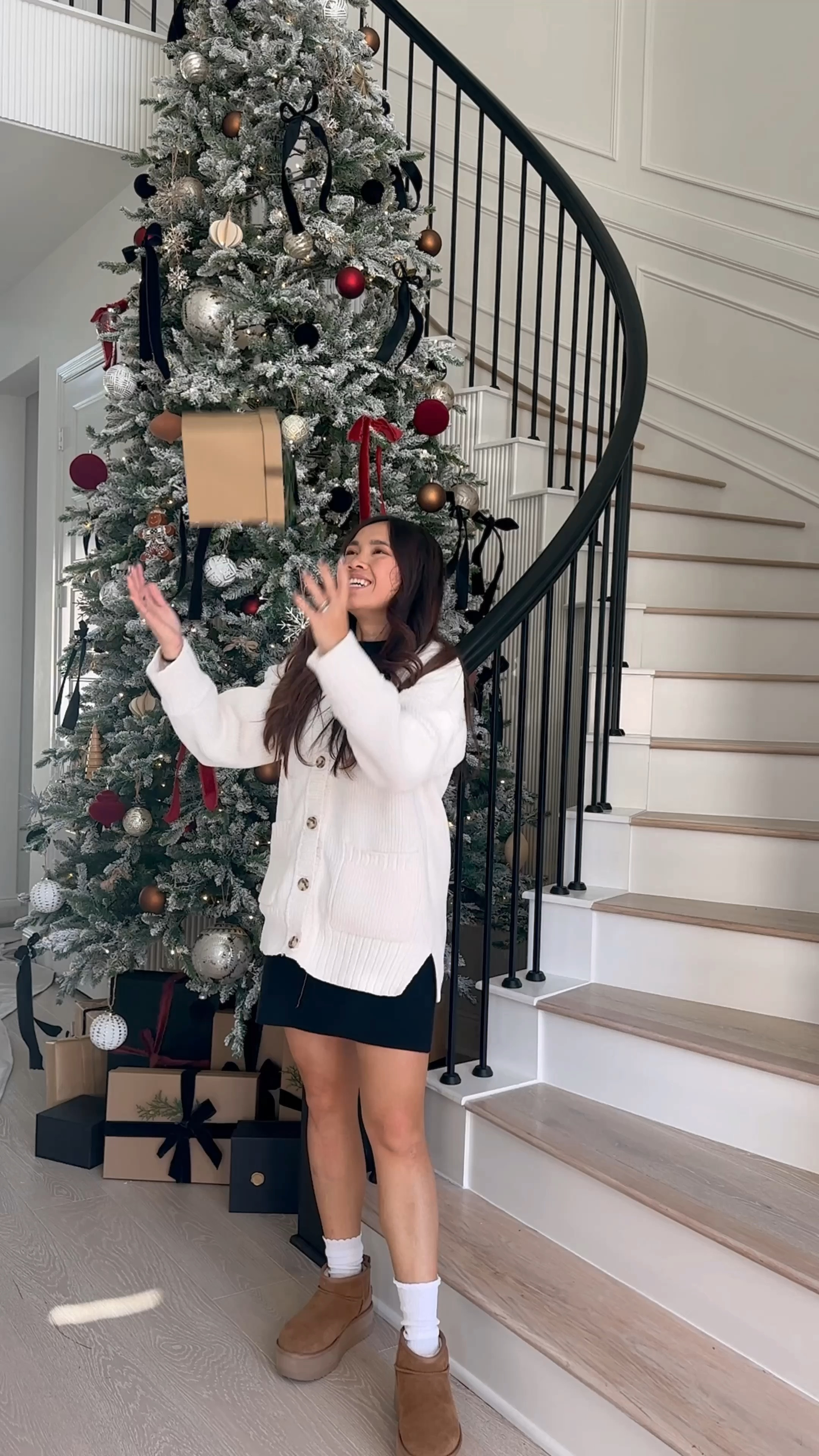 Gift ideas for everyone on your holiday list! How many people are you shopping for this year?! Our list is constantly growing and this year, we’re getting our gifts with @groupon. #AD #Groupon, #GrouponDeals #GrouponFinds #GrouponExperiences