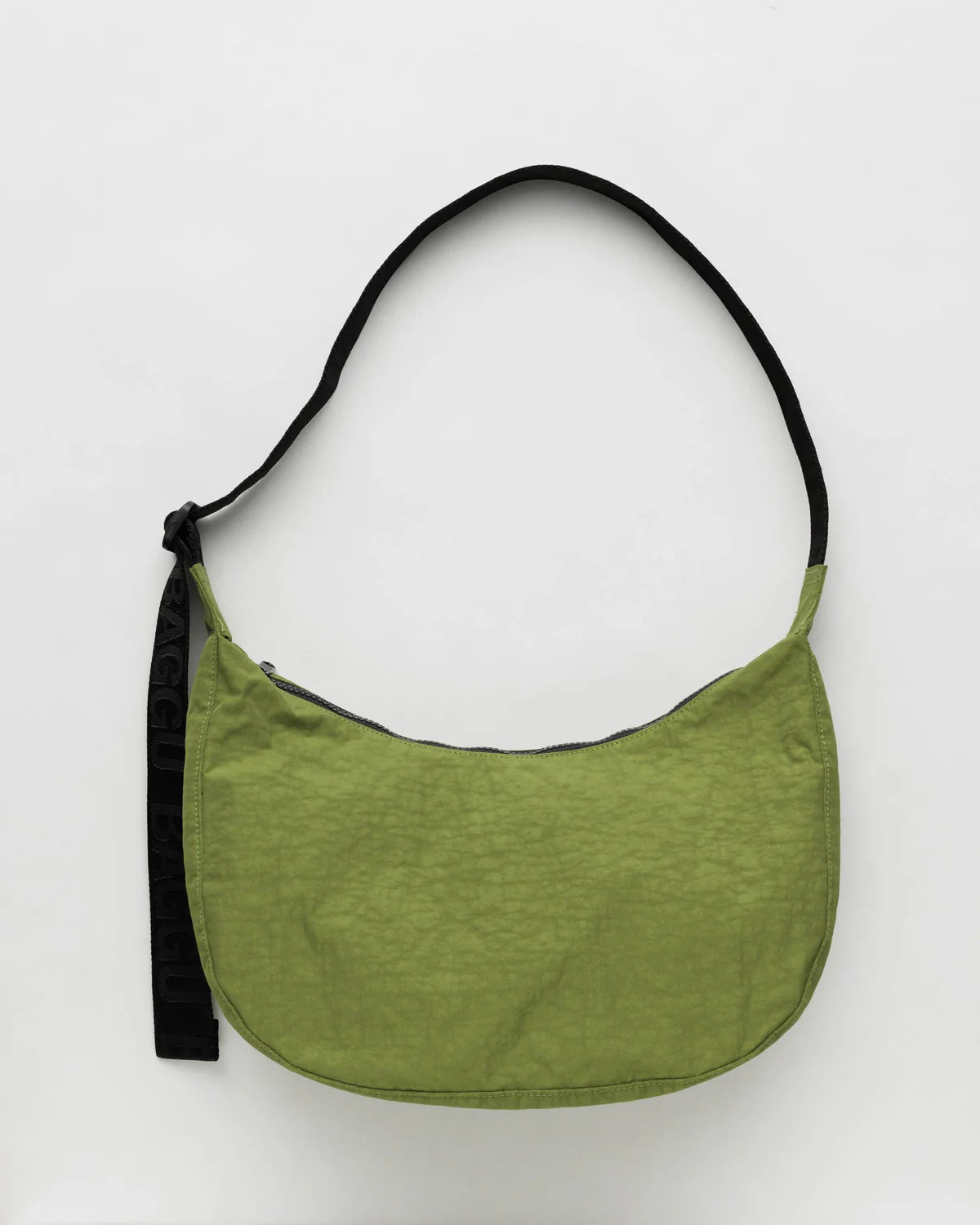 Medium Nylon Crescent Bag | BAGGU