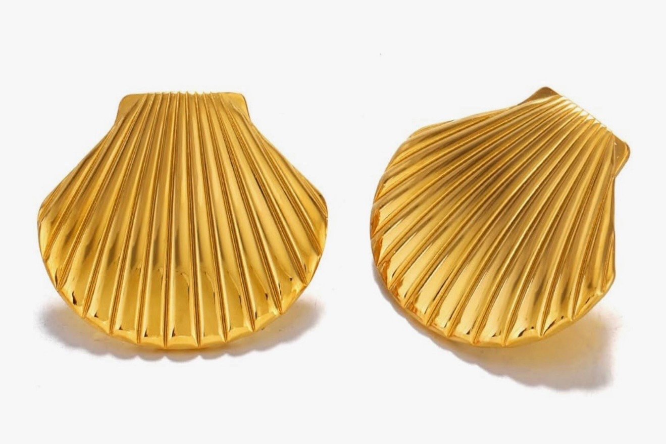 Gold earrings part of Amazon prime day sale ✨✨