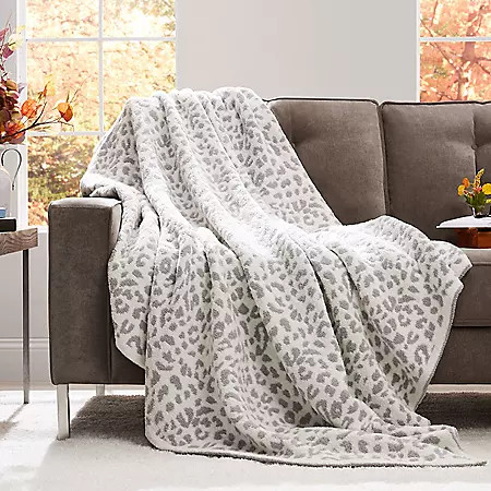 Member's Mark Animal Print Cozy Knit Throw (Assorted Colors) | Sam's Club