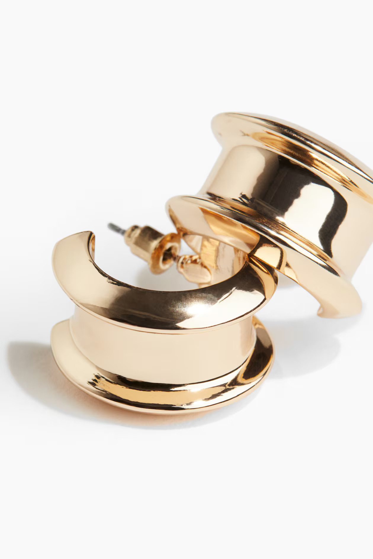 Wide hoop earrings | H&M (UK, MY, IN, SG, PH, TW, HK)