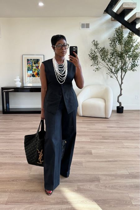 A little business casual Monday inspo 🫶🏾

Vest & pants are from my Target Future Collective Collection! 

#LTKWorkwear #LTKStyleTip #LTKFindsUnder100