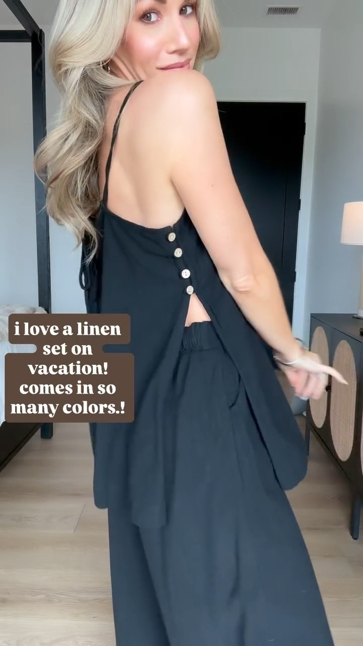 Amazon Vacation outfit! This set is so comfy and you can dress it up or down! // I’m 5’3 wearing a size xs. Shoes run tts.

#LTKSeasonal #LTKmomlife #LTKootd