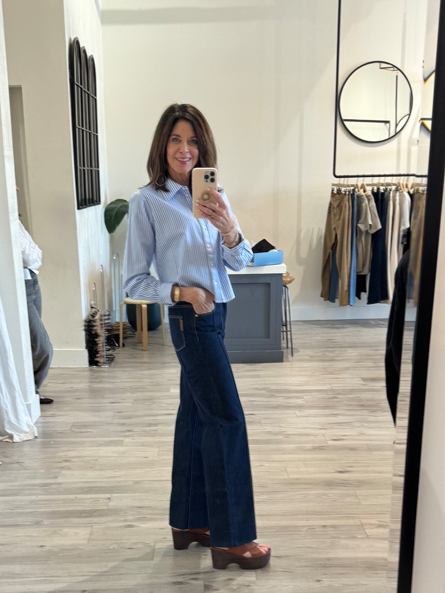 👖 Thanks @paige! Bring your pre-loved denim in to recycle and get 20% off a new pair of jeans. 
#earthday #jeans #denim #widelegdenim #trousers #denimtrousers #darkjeans #stripedblouse #platforms #nauticalblouse #stripedtop

#LTKStyleTip #LTKSeasonal