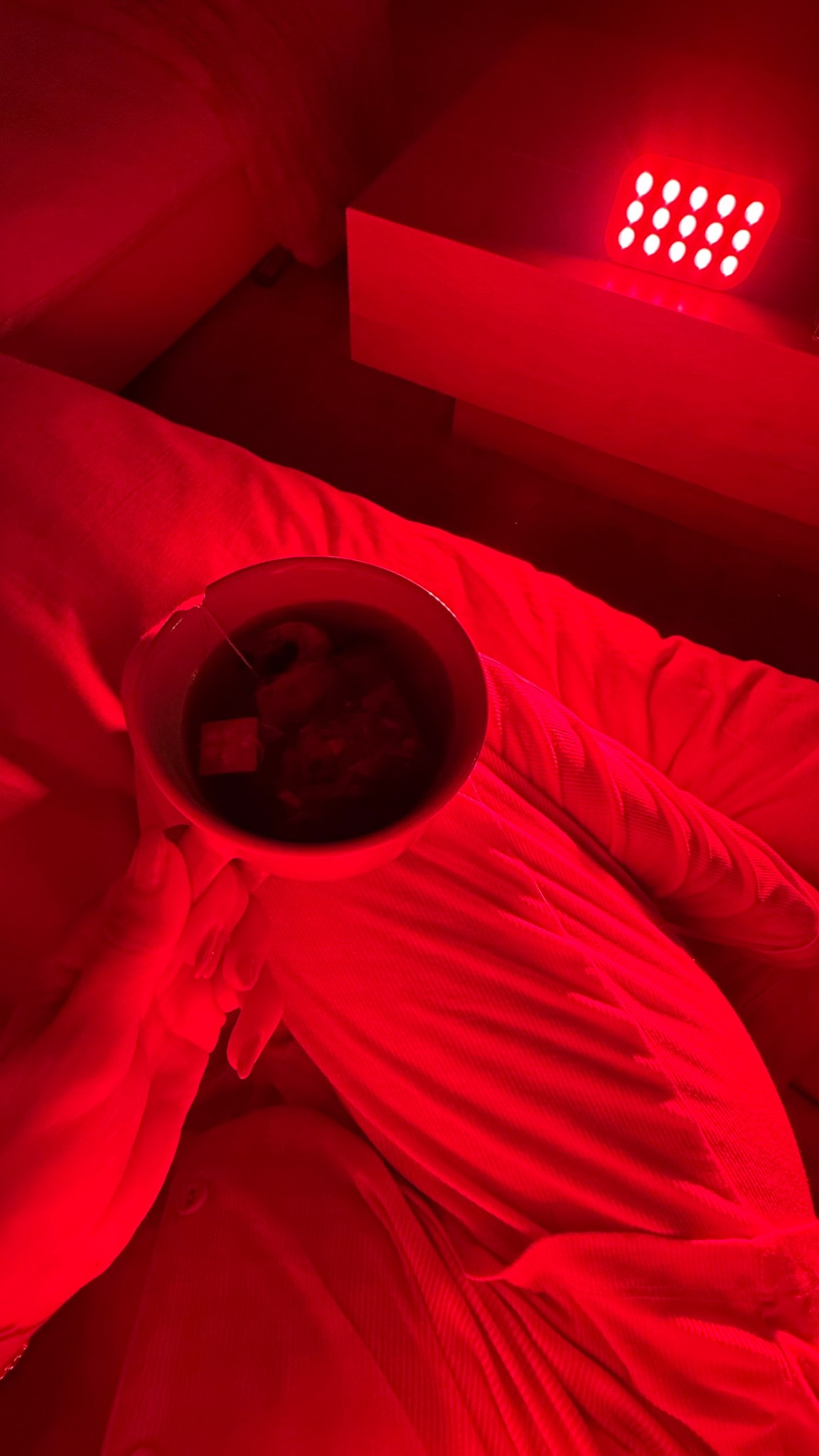 Magnesium red light tea night routine 