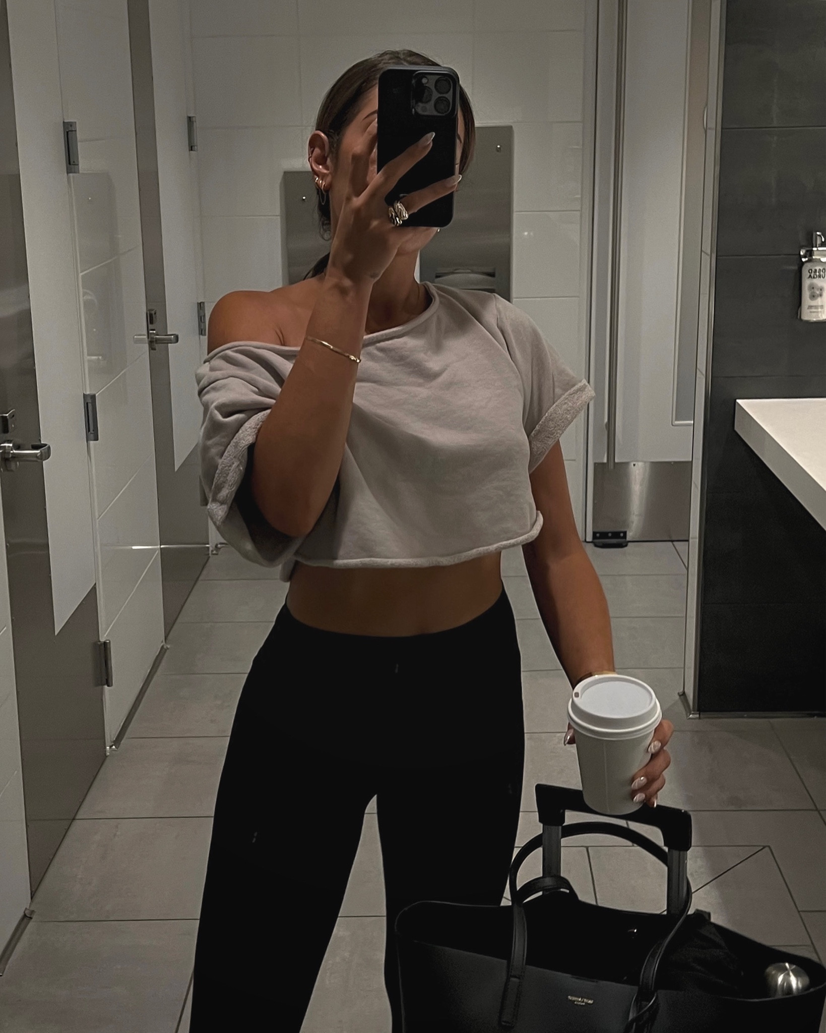 Airport look 🤍


#LTKtravel #LTKshoecrush #LTKstyletip