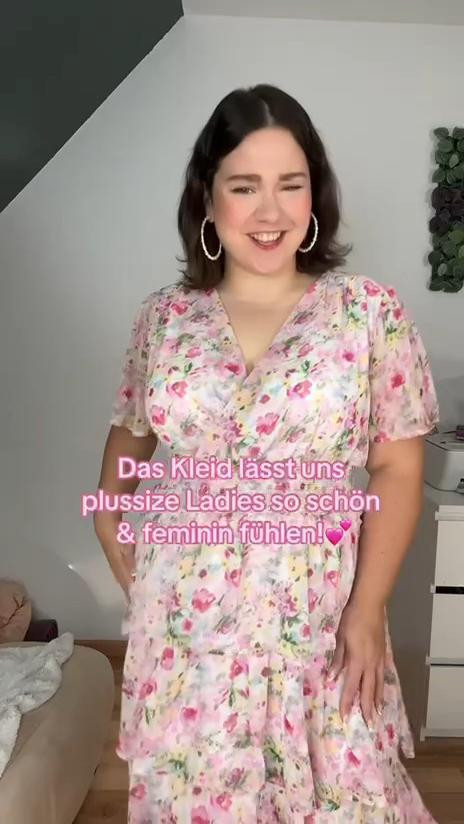 Ich habe dieses Kleid in Größe 46 gekauft!

