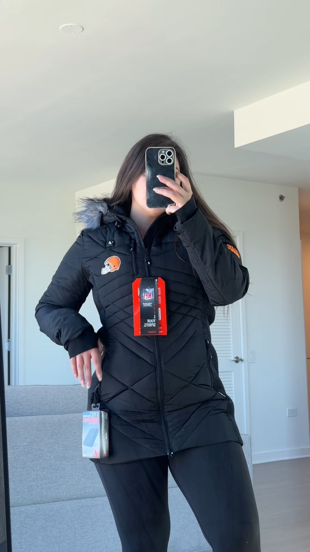 If you want to rep your favorite nfl team and live in or are planning to head to a colder game, this heated jacket is a must!!! It comes in tons of teams and is so flattering on! 

#LTKActive #LTKStyleTip #LTKFindsUnder100