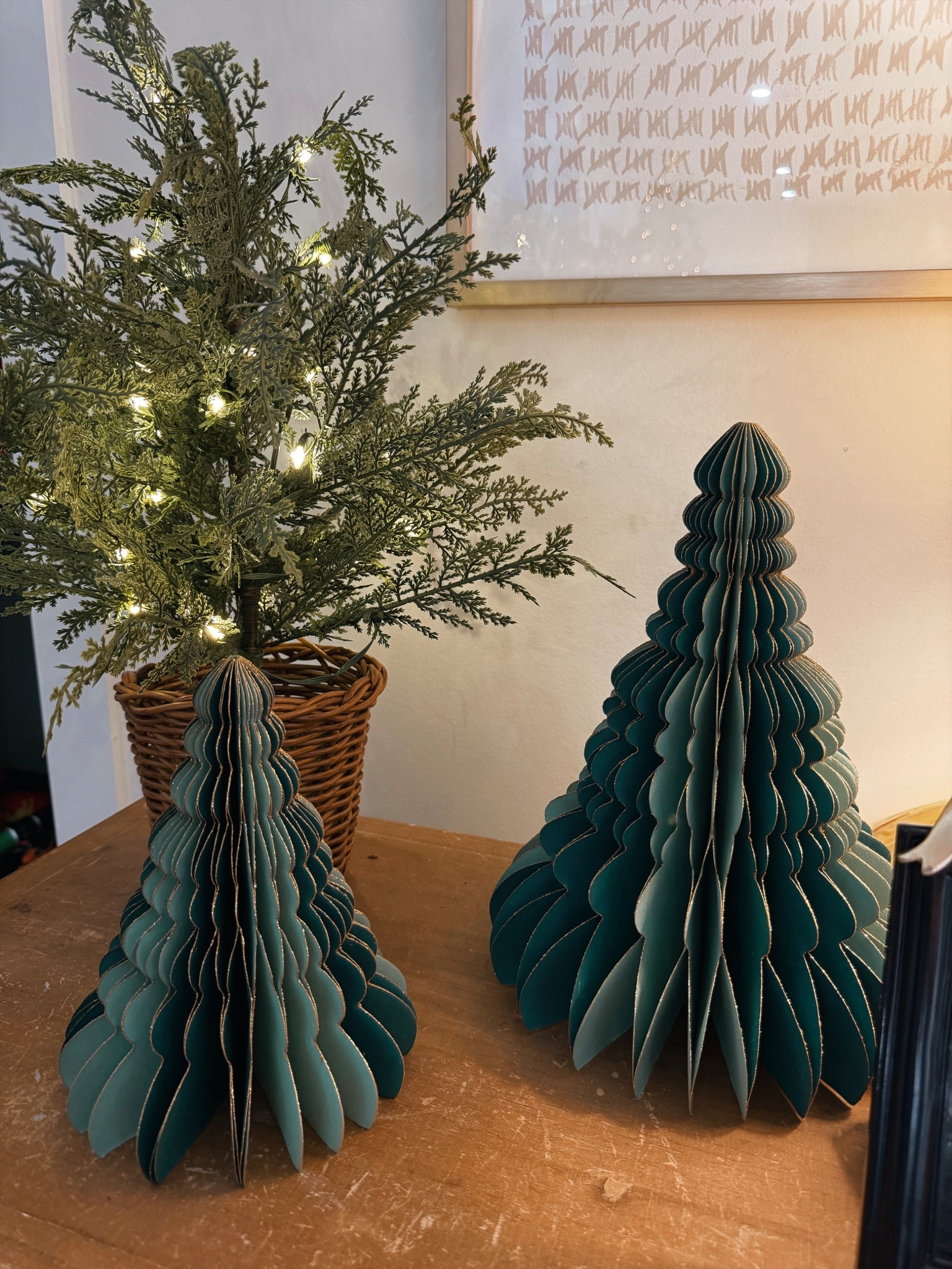  Walmart Christmas decor in my home 🤎

#mytexashouse #mthchristmas #christmasdecor #christmas #homedecor #christmashome 

#LTKFindsUnder50 #LTKHoliday #LTKHome