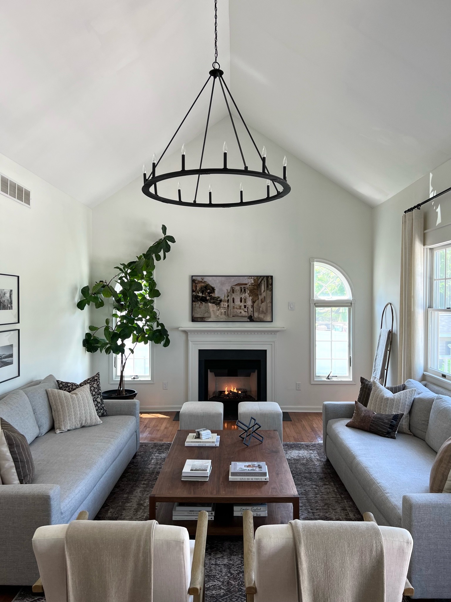 Living room decor
Pottery barn York slope arm sofa

#LTKhome #LTKunder50 #LTKunder100