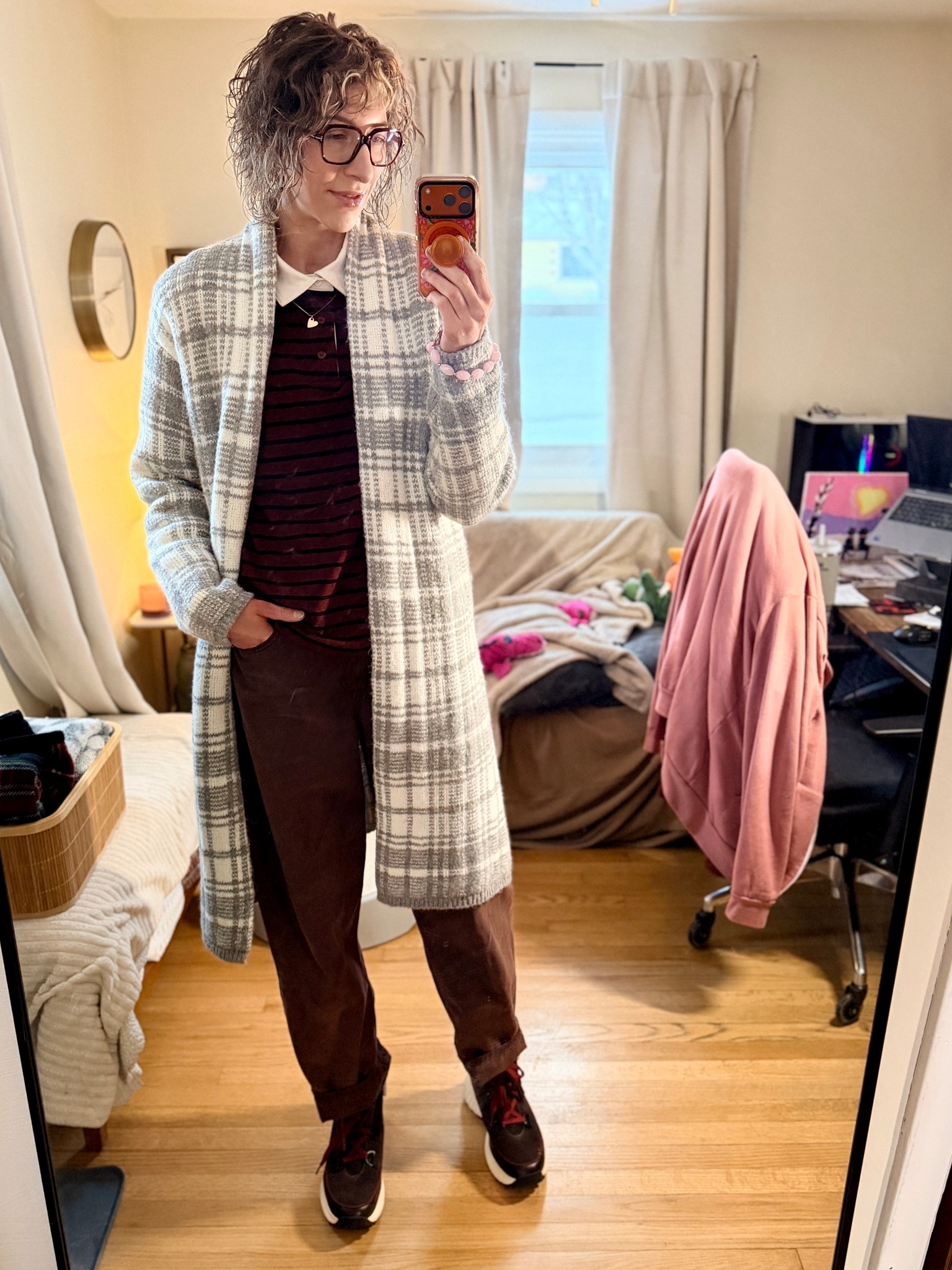 Monday’s OOTD
Gap Cardi Coat (old)
Cole Haan winter boots (old)
Gap crossover barrel jeans (wearing long, not tall option) cuffed
Lululemon men’s polo
Loft jewelry 


#LTKTall #LTKSaleAlert #LTKootd