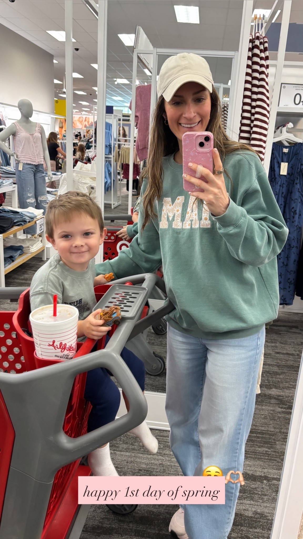 ☺️🫶🏻 happy 1st day of spring
Mama graphic sweatshirt 

#LTKmomlife #LTKootd