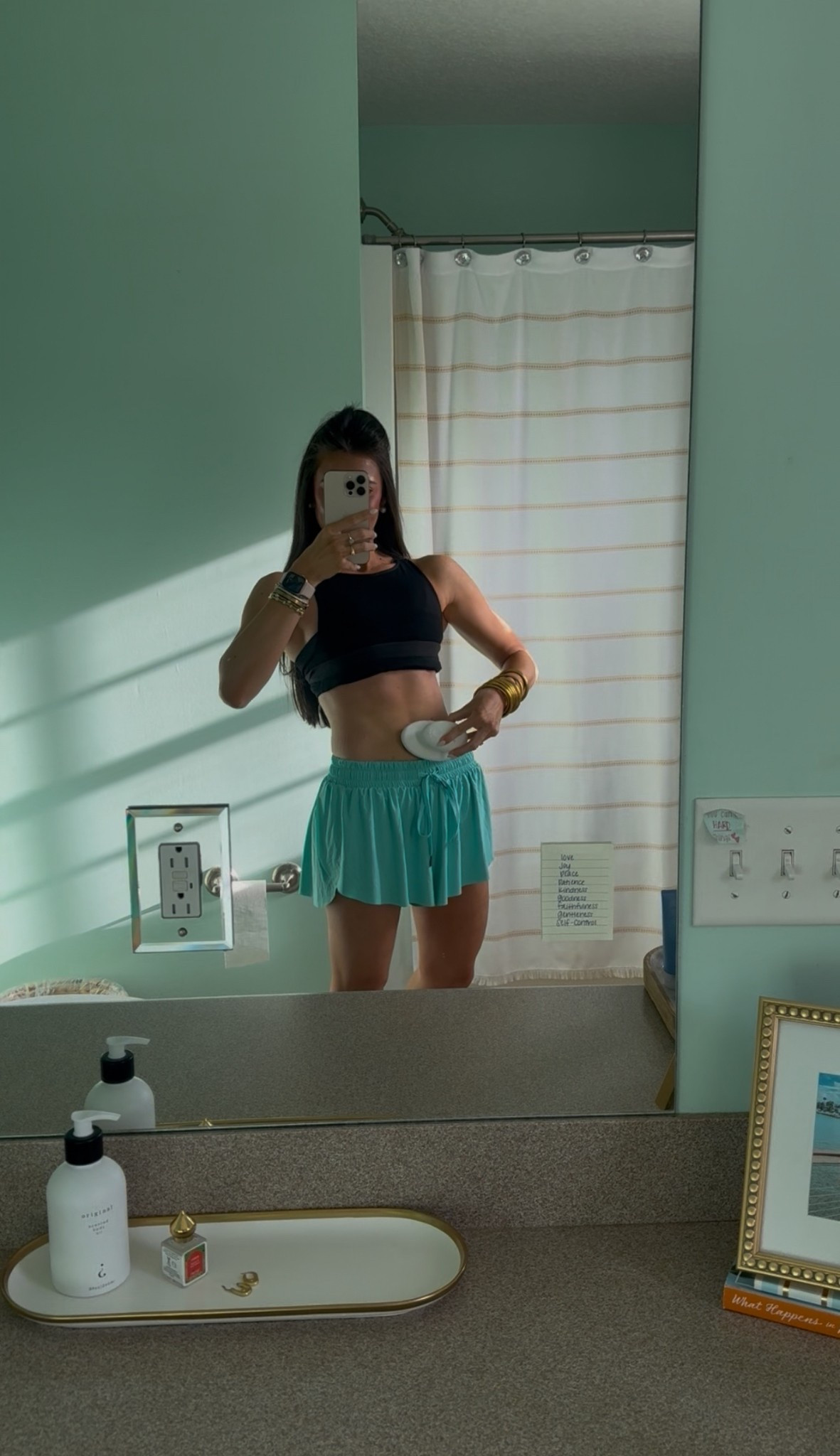 Gym/workout OOTD! In the comfiest and coziest shorts that I can’t even TELL that I have on!!! They feel like 🧈!!! 

#LTKootd #LTKPetite #LTKActive