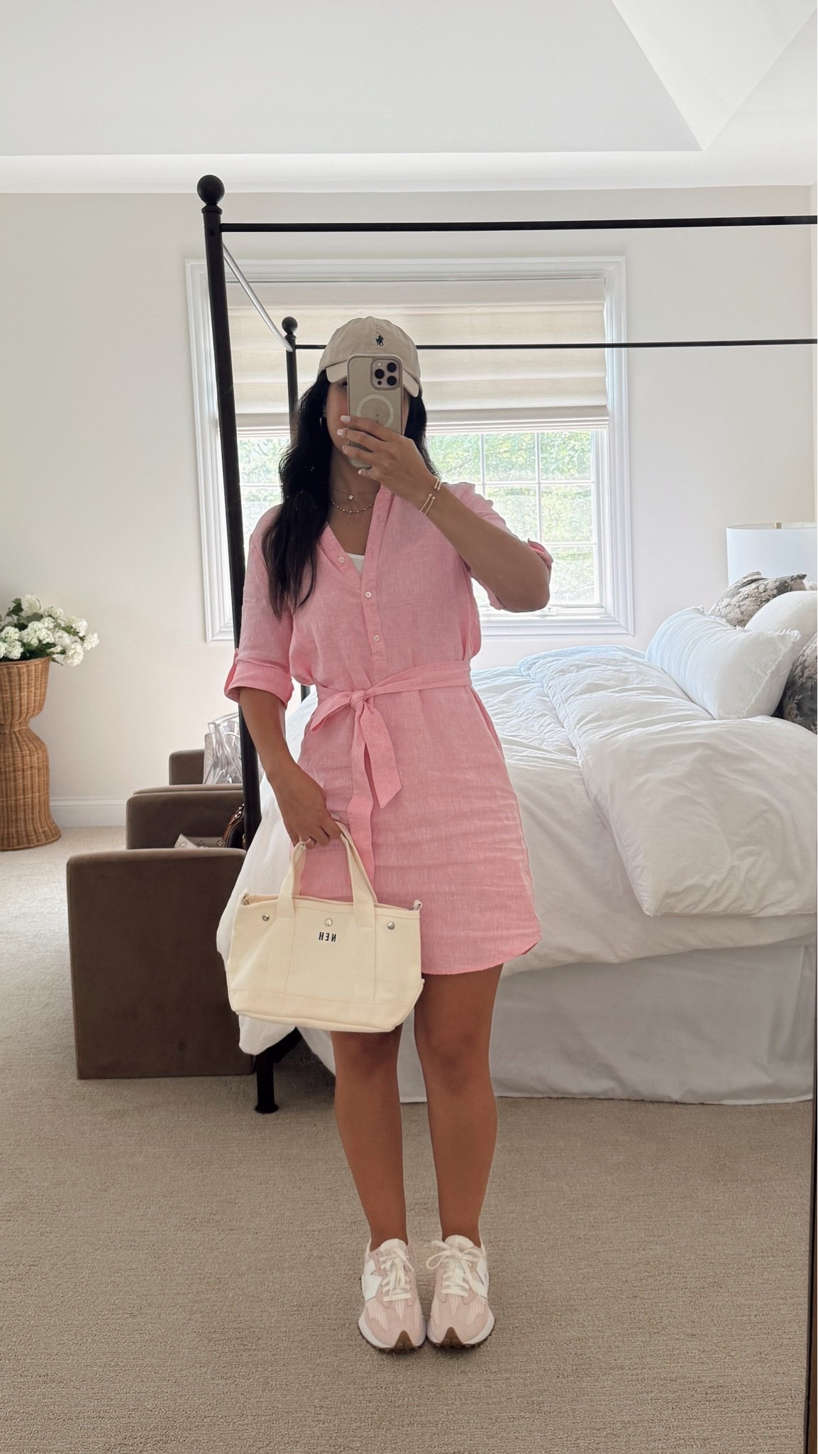 Today’s ootd 💛 this adorable bag was gifted to me, so cute! 🥰

#LTKootd #LTKmomlife #LTKPetite