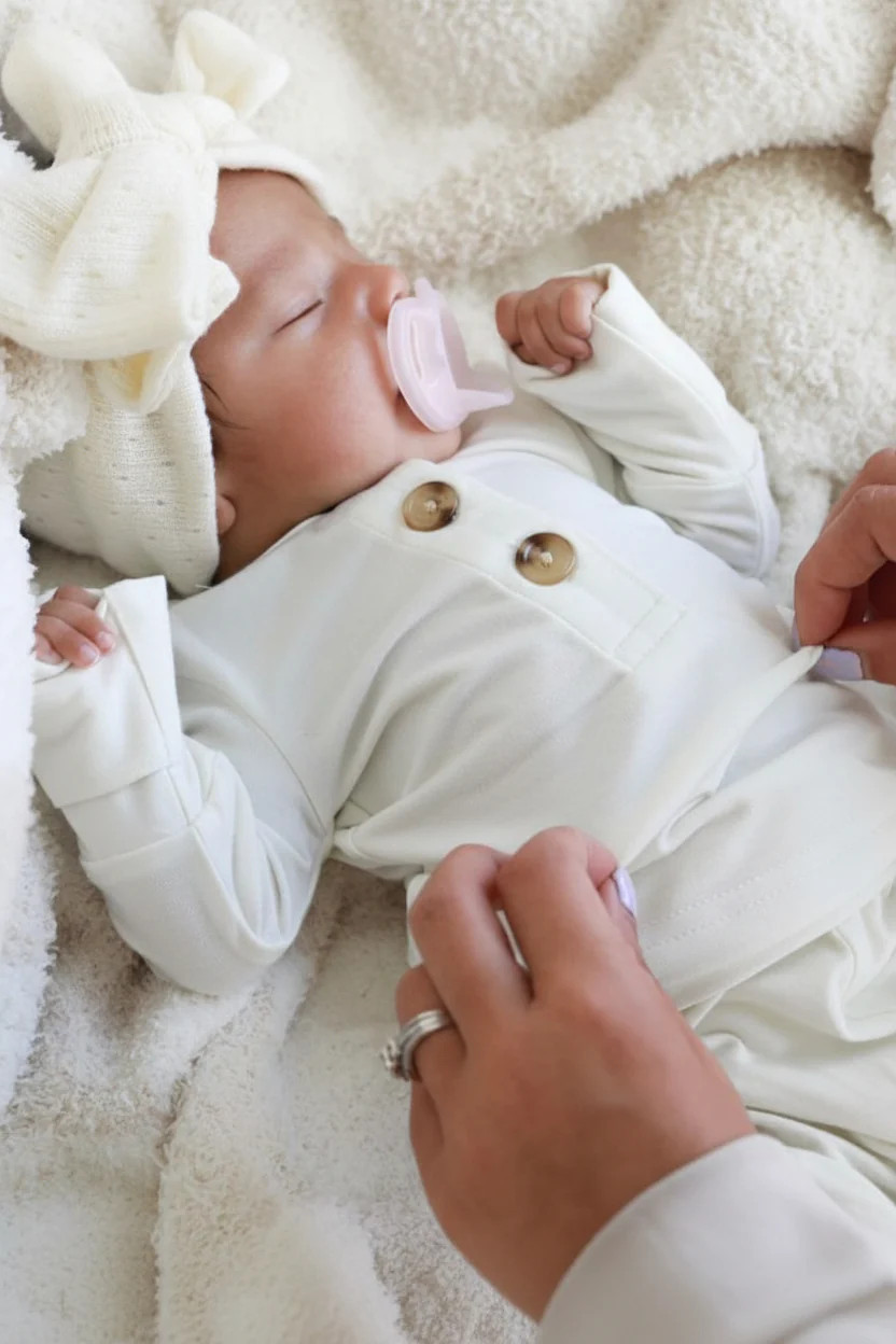 2pc Bamboo Button Top & Bottom | Caden Lane