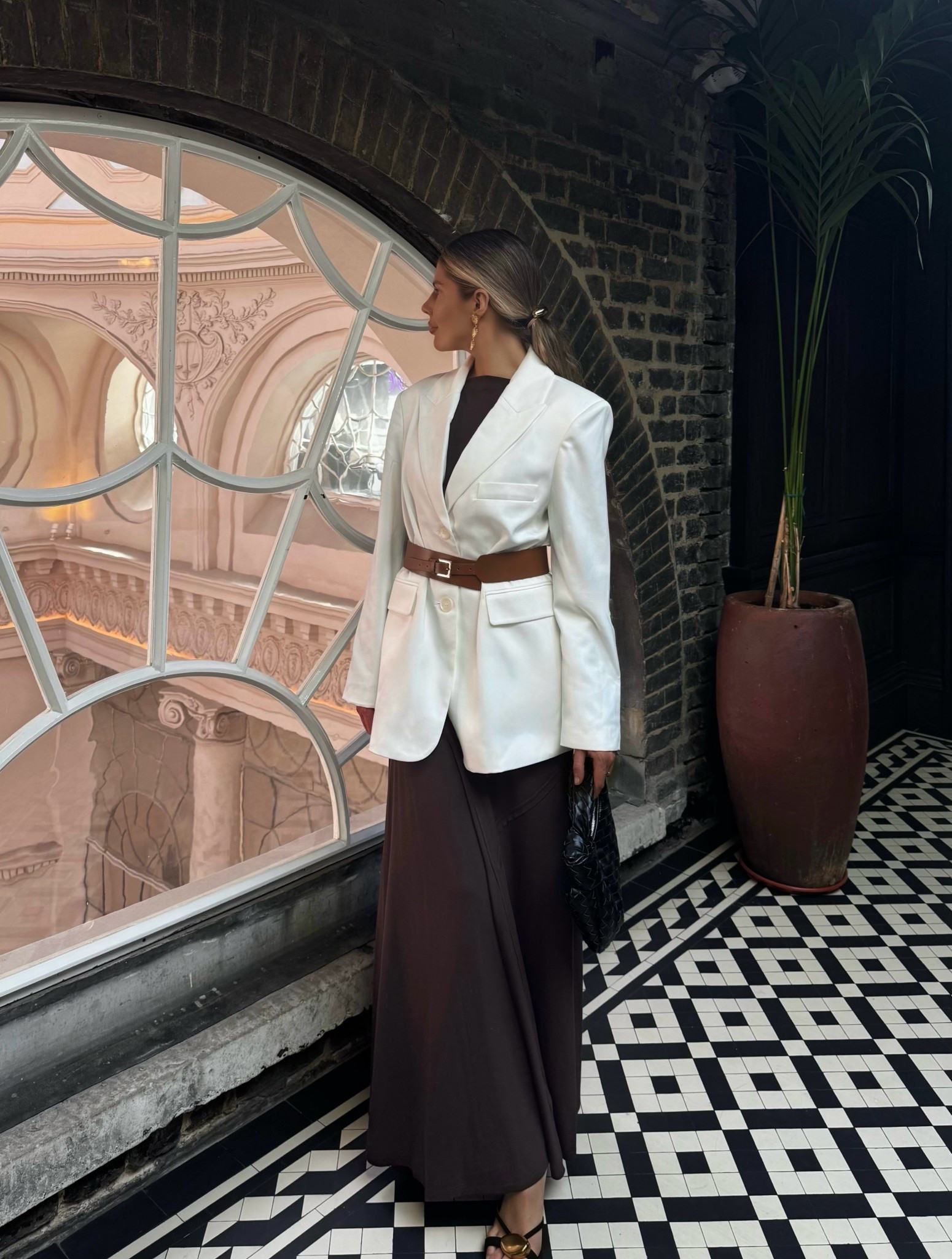 white blazer outfit with tan belt 

#LTKsummer #LTKuk #LTKeurope