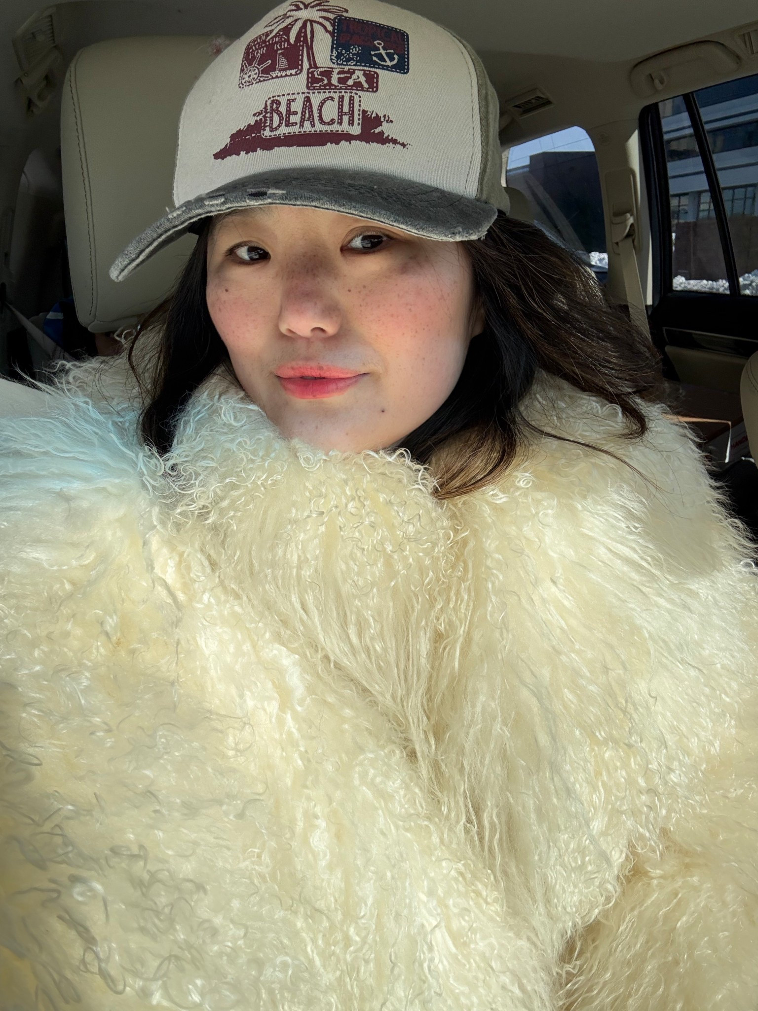 Fur coat, apres ski outfit