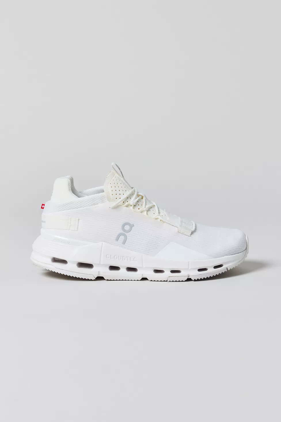 On Women's Cloudnova 2 Sneaker | Urban Outfitters (US and RoW)