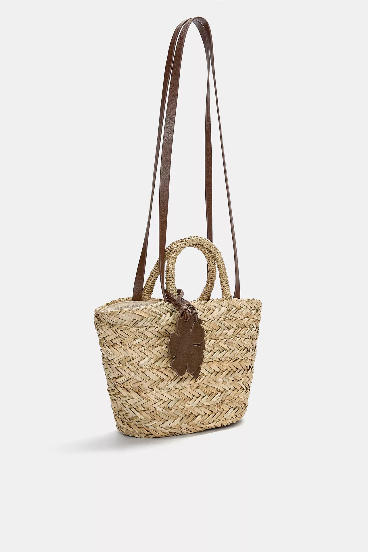 Dekorative Korbtasche | PULL and BEAR DE