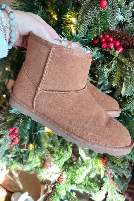 Ugg dupes for only $24!! These are so comfortable and run tts! Available in baby pink too! 

#LTKHoliday #LTKGiftGuide #LTKCyberweek