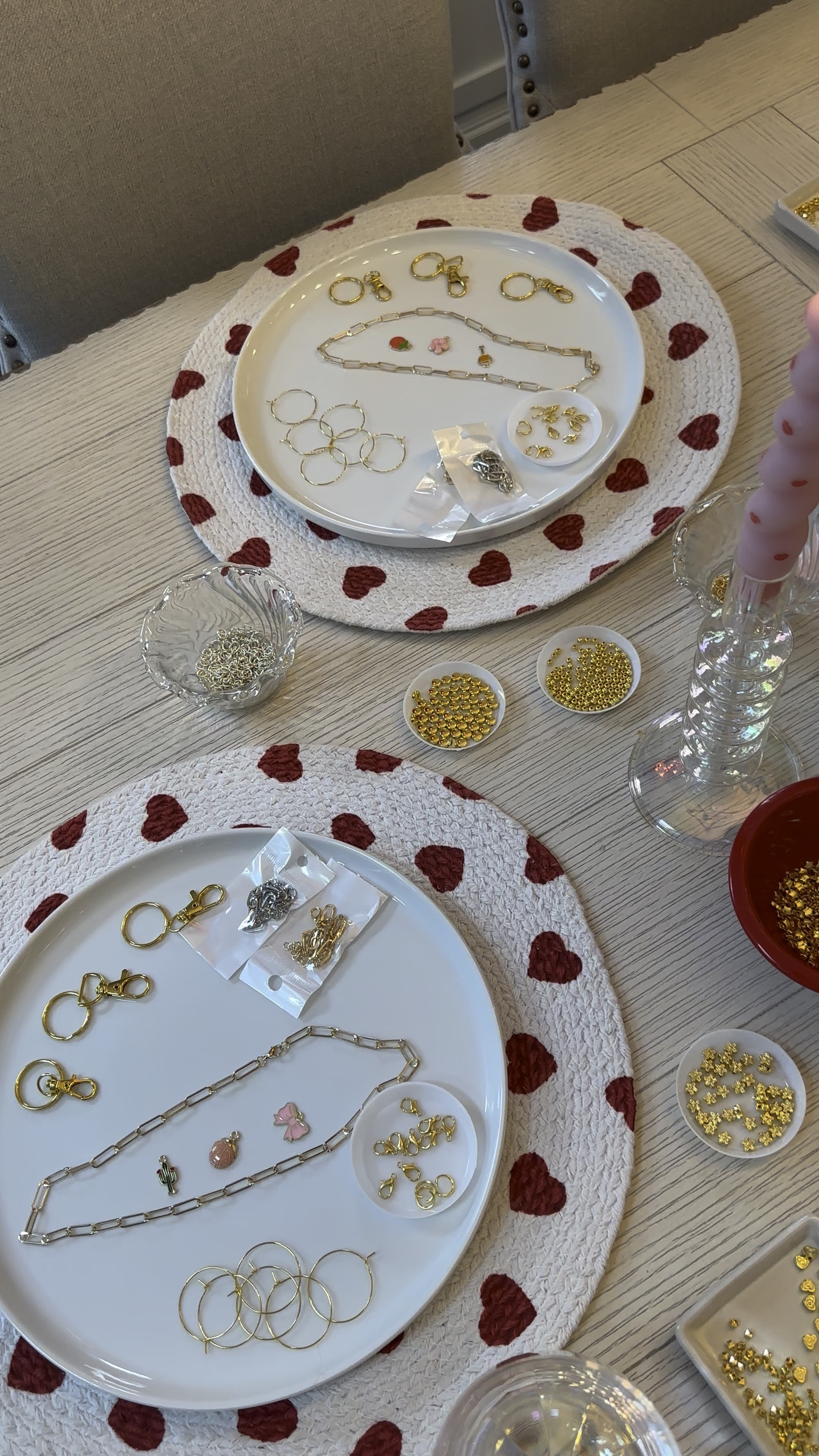 Charm party

#LTKSeasonal #LTKParties #LTKFindsUnder50