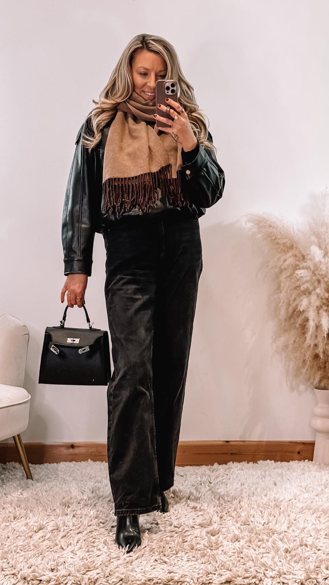 30+ and always cold? SAME ❄️
This is how I layer without looking bulky but still stay warm.
If you’re forever reaching for extra layers even when everyone else is fine, save this for later 🤍


#LTKuk #LTKeurope #LTKwinter