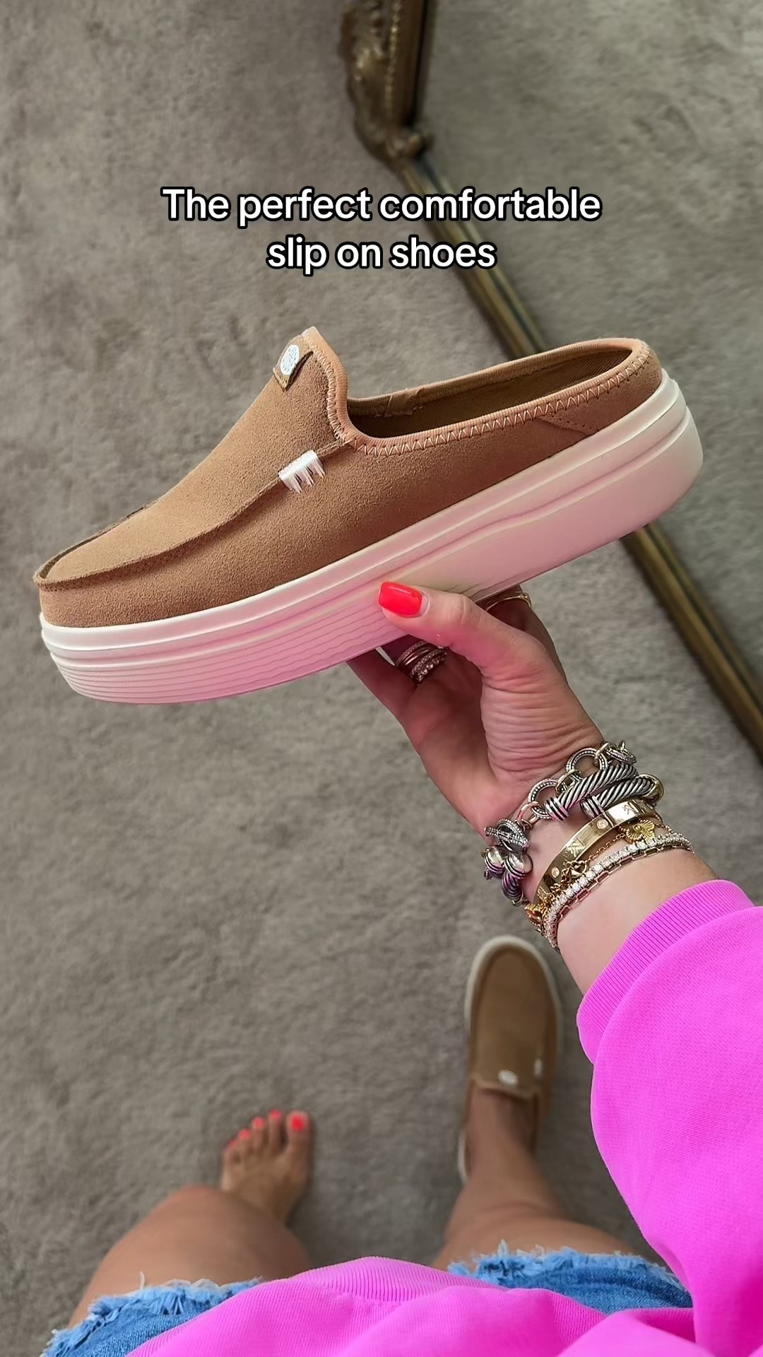 Heydude slip ons
Gap hoodie 

#LTKootd