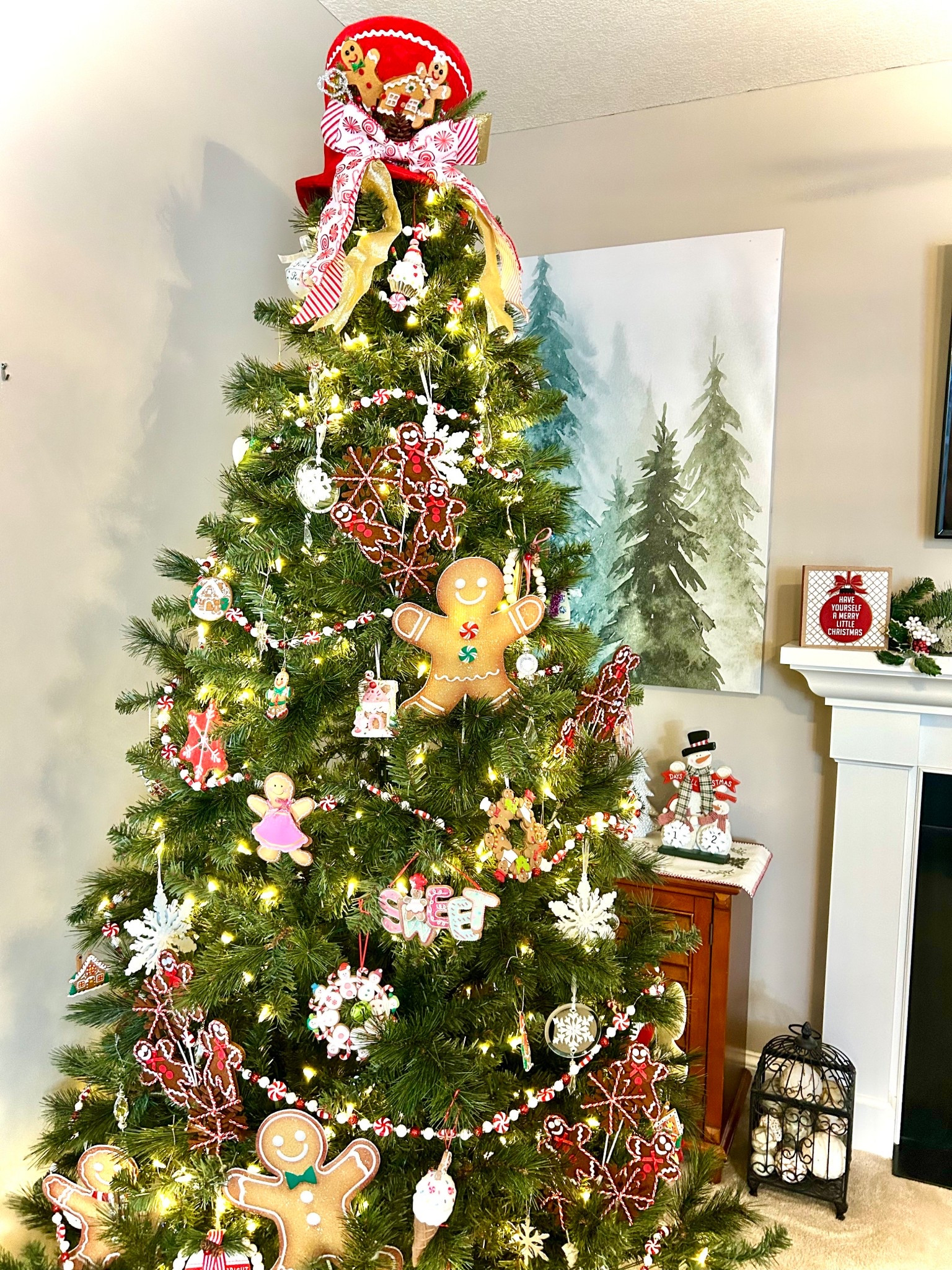 Gingerbread Christmas tree details! ✨🎄

#LTKFindsUnder50 #LTKHome #LTKHoliday