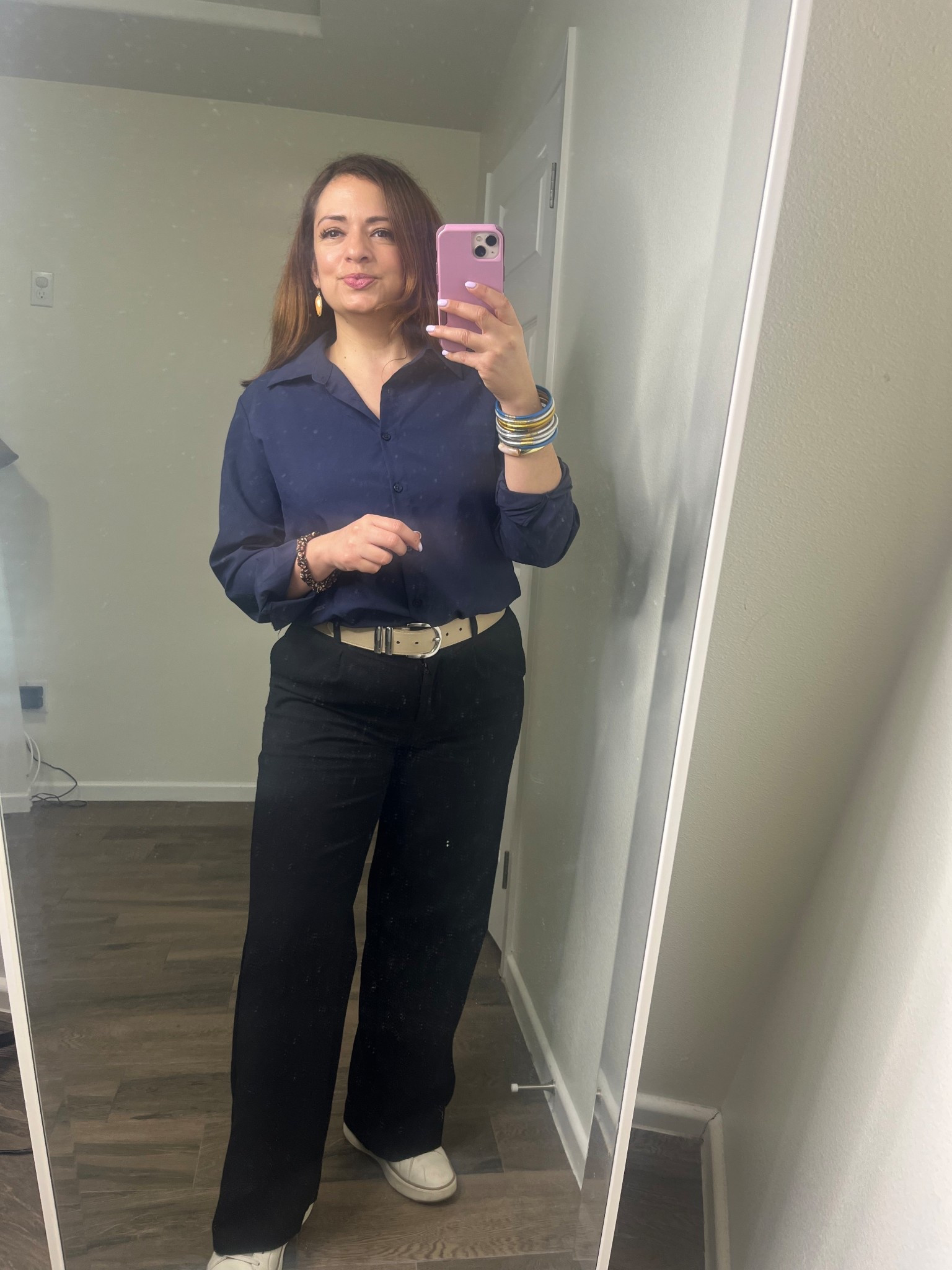 Business casual outfit blue button down size small 

Trouser wide leg pants linking up similar styles size 0 

 

#LTKootd #LTKPetite #LTKWorkwear