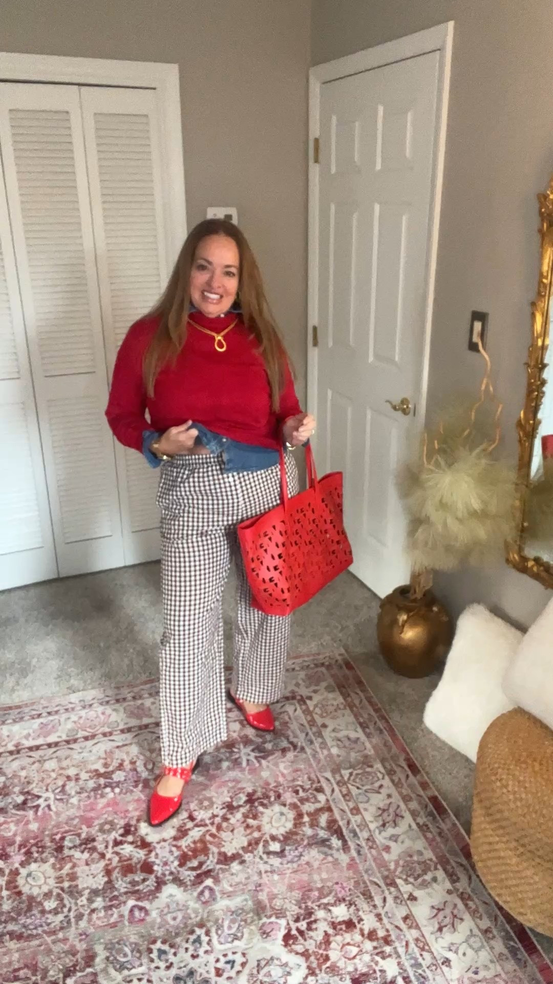 Styling the viral relaxed gingham lounger pant. 

#LTKTravel #LTKFindsUnder50 #LTKgrwm