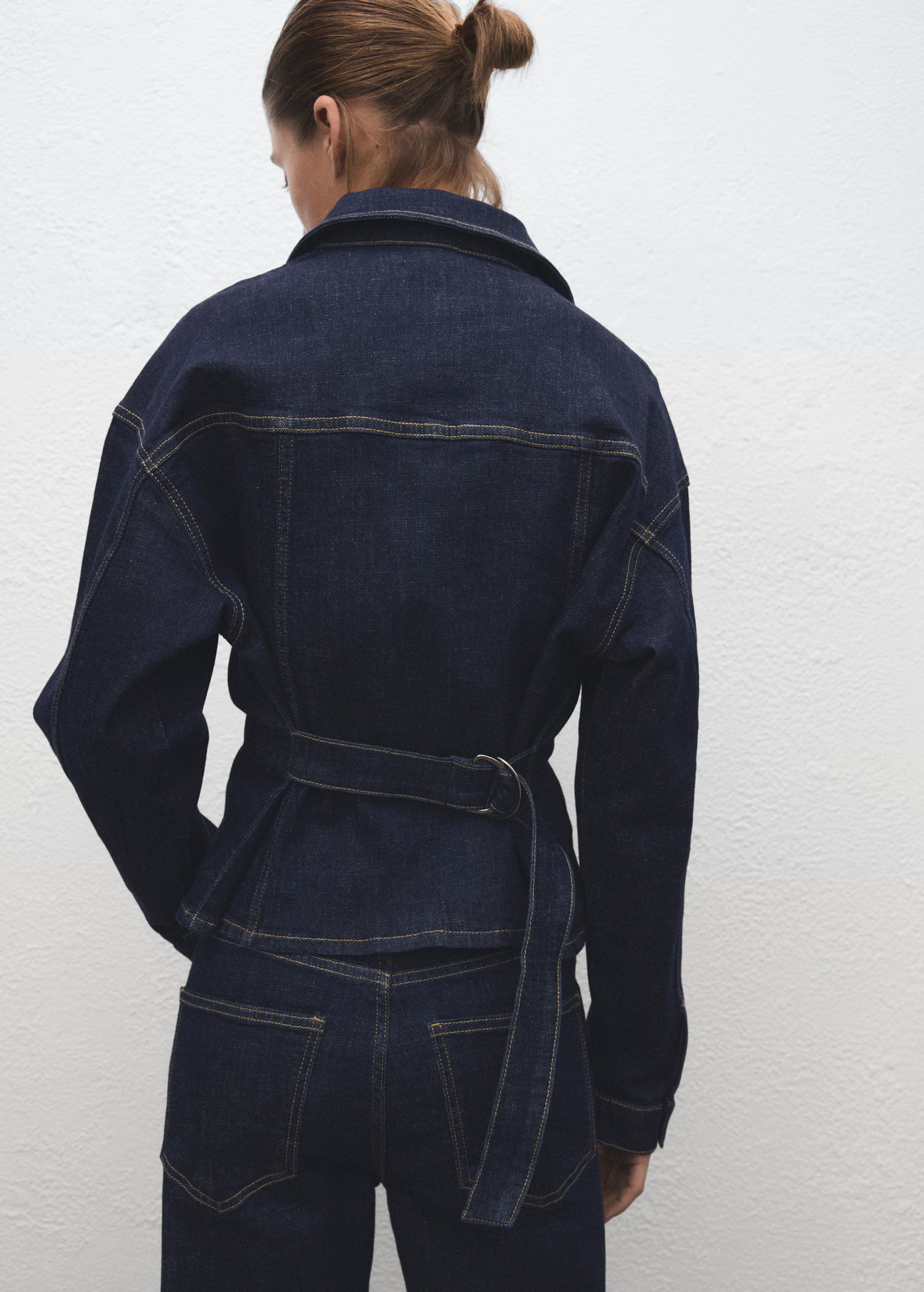 Fitted denim jacket with pockets - Women | MANGO United Kingdom | MANGO (UK)