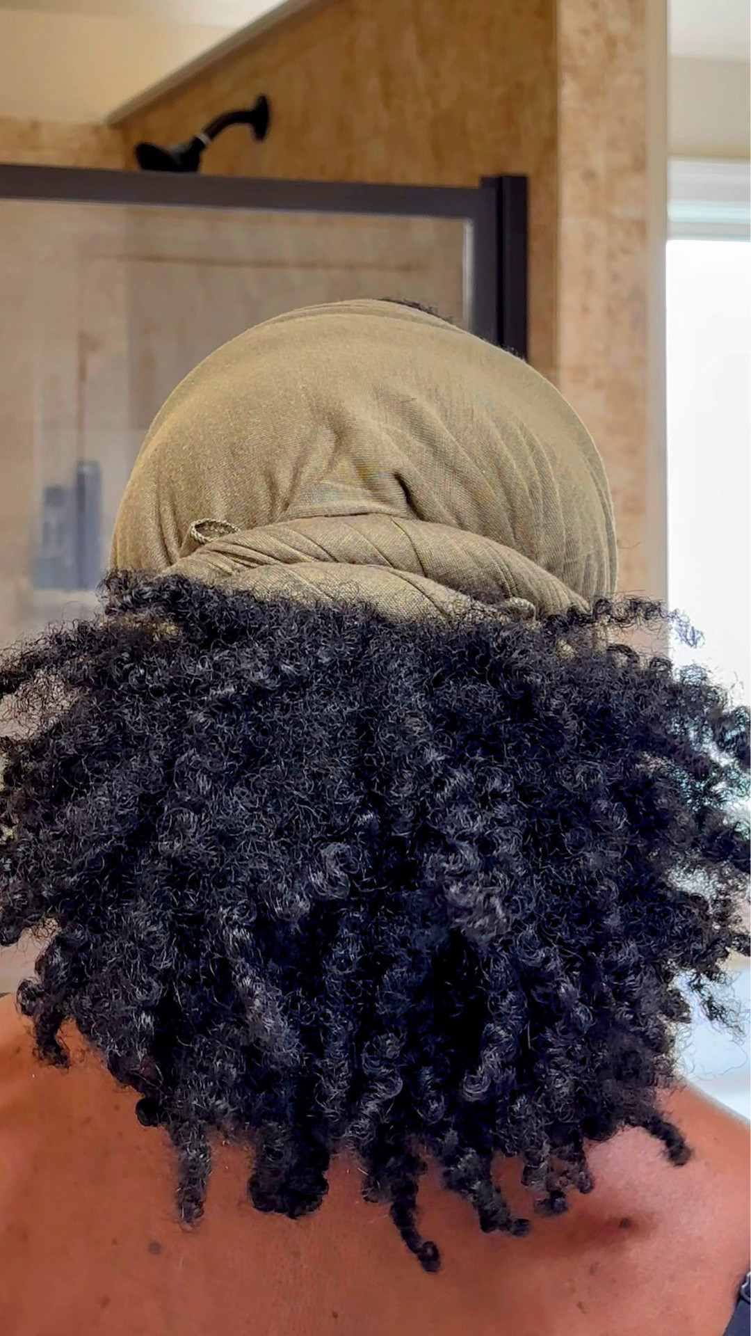 I just love how this style gives a polished look with no effort!

After being caught out in the rain all week and literally having no time in my schedule to create a new style, this head wrap instantly made my life easier 😌

#LTKBeauty #LTKFindsUnder50