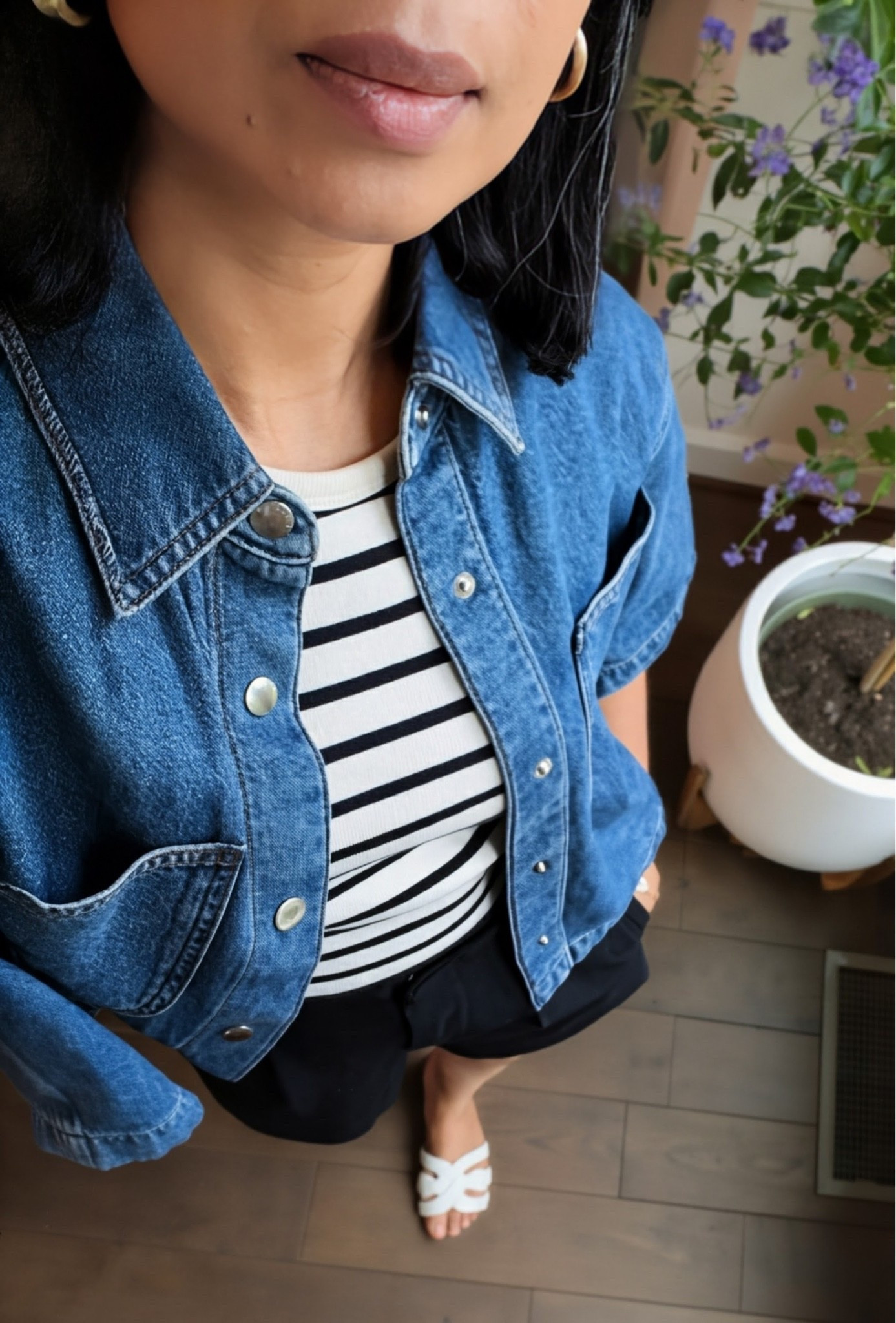 Can’t speak highly enough about this cropped shirt from Madewell 🤍
It’s boxy. It’s airy. It has drop shoulders. And it’s soft denim!

You know I’ll never stop loving a good denim piece.

#LTKxMadewell

#LTKootd #LTKmomlife