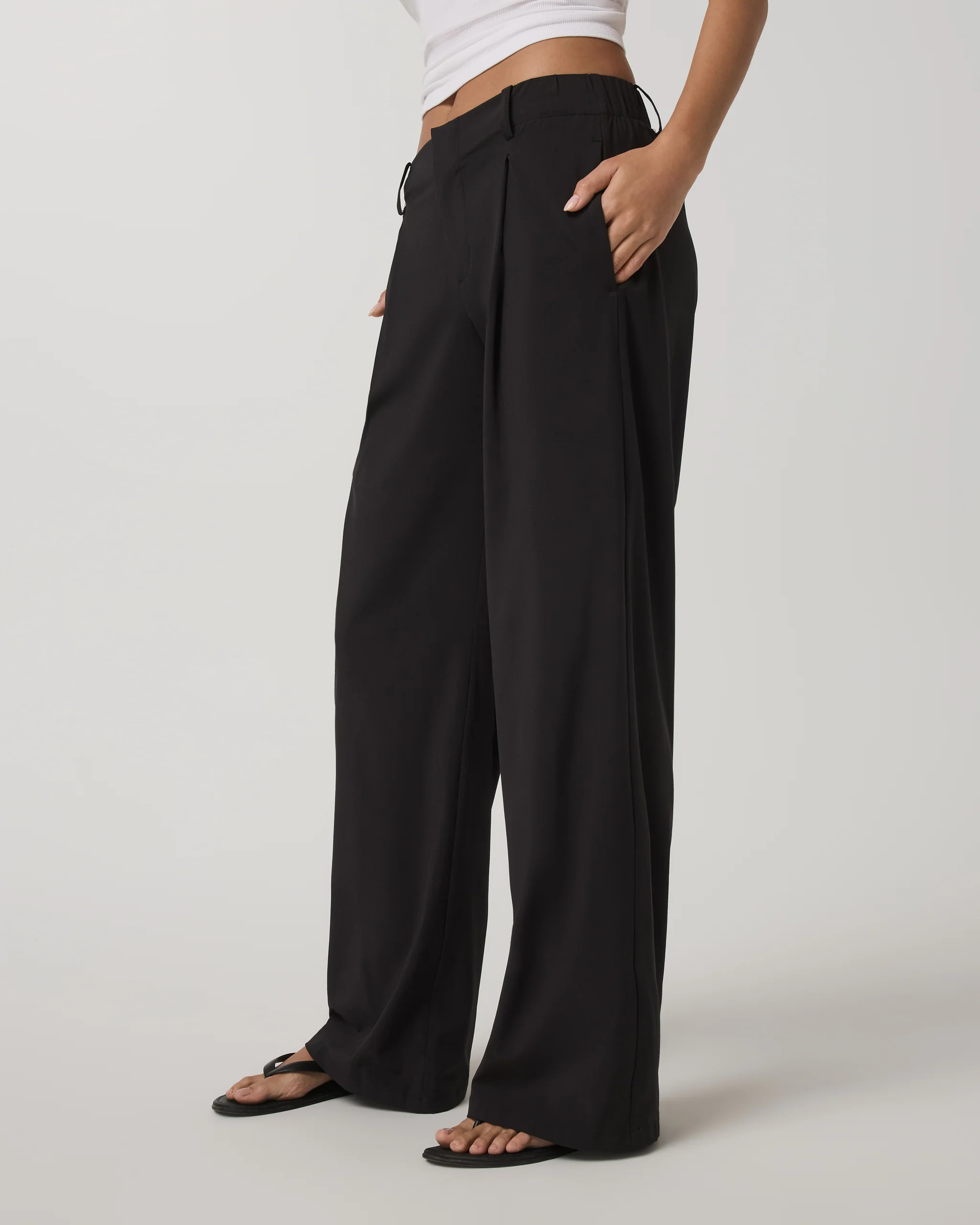 Villa Everyday Wideleg Trouser - Long – Women's Black Pants – Vuori | Vuori Clothing (US & Canada)