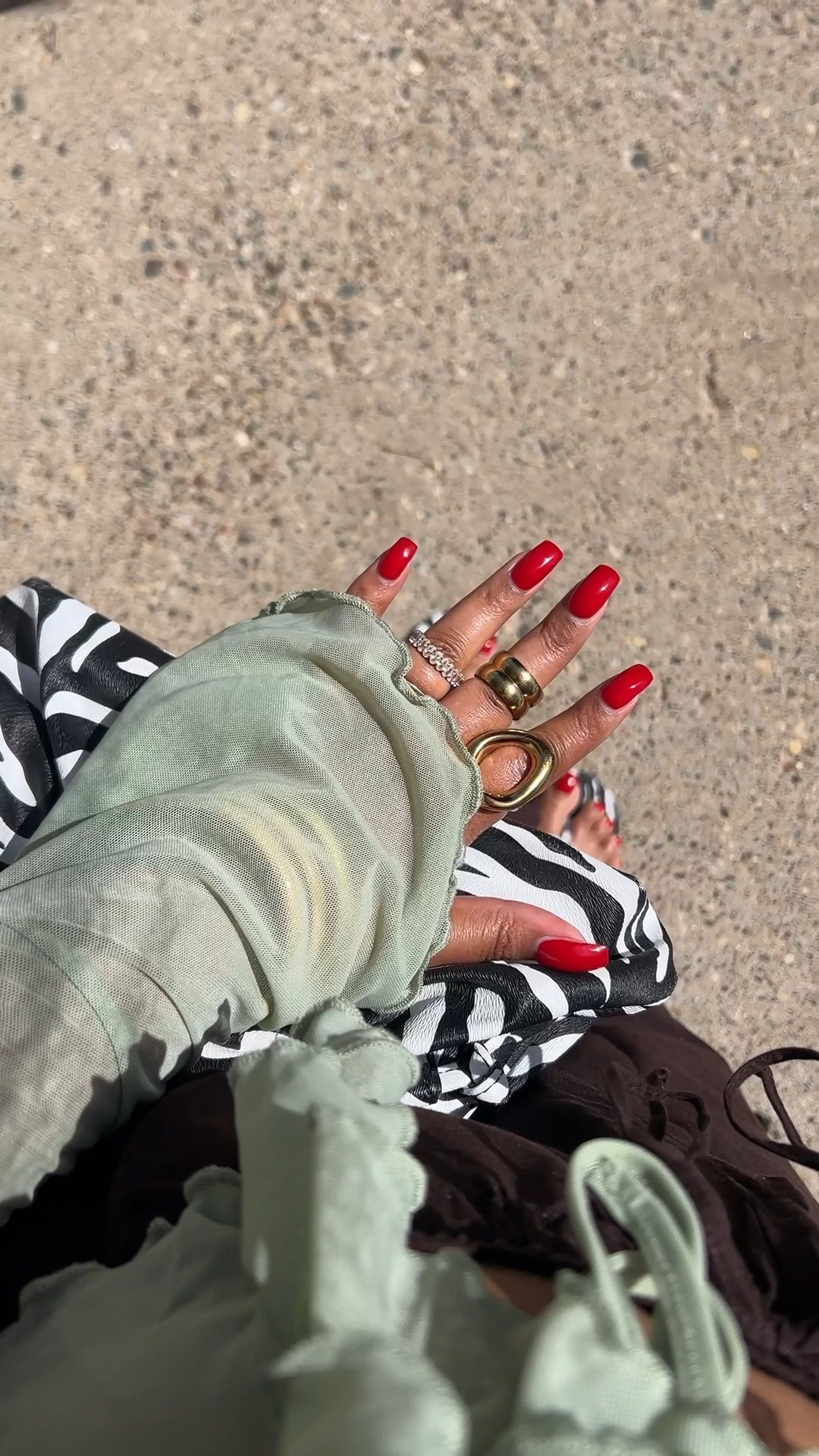 Mid-size outfit inspo but make it elevated. 🦓🖤

I styled these linen pants from H&M and dressed them up with a sage mesh top, zebra kitten heels, and clutch.

Finished it off with gold accessories to pull everything together.

This is your sign that linen doesn't have to be casual.

Save this for your next outfit idea.

#LTKMidsize #LTKootd #LTKPlusSize