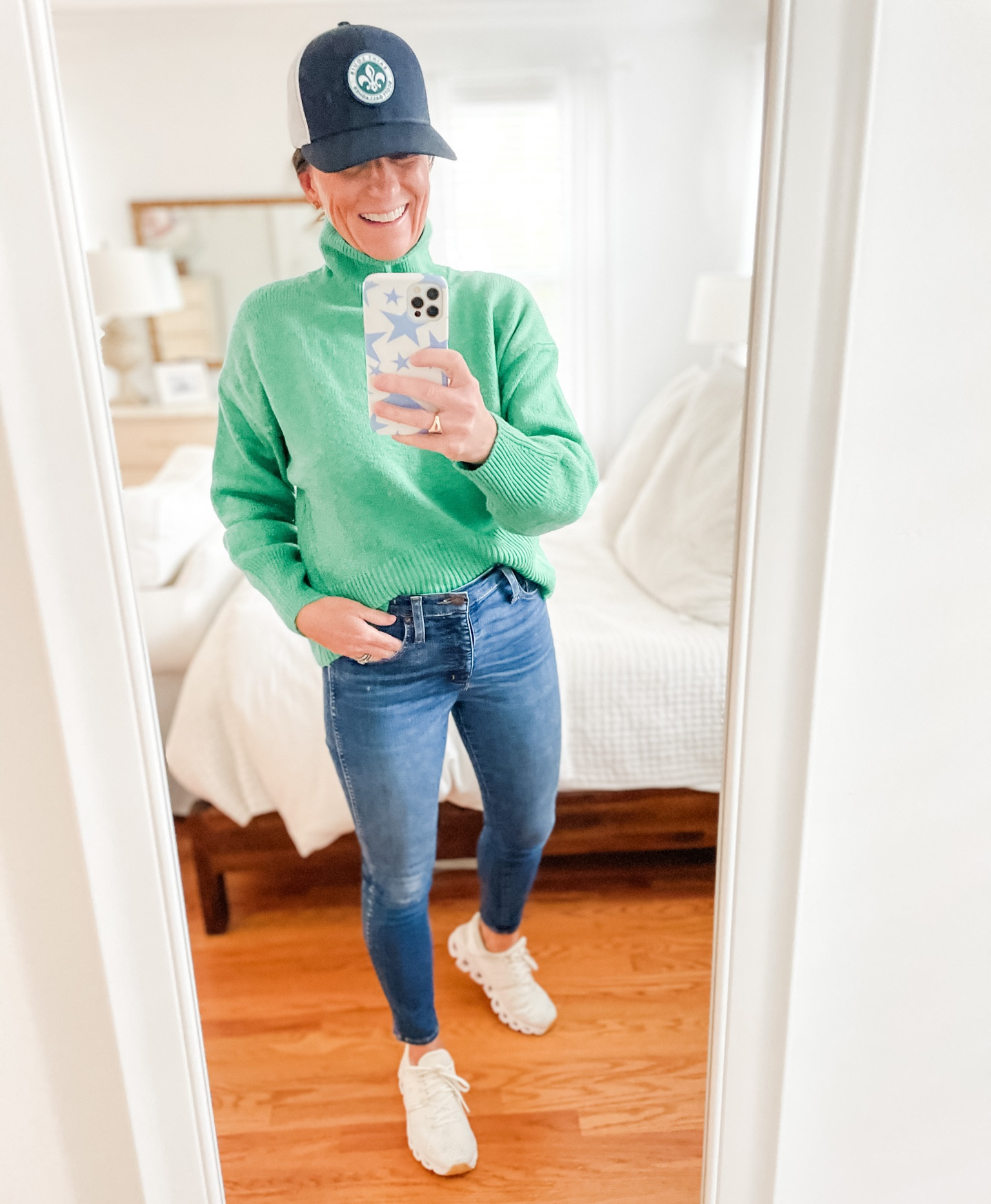 We've got another soccer tournament this weekend and it looks like the weather is finally turning more fall-like! I couldn't pass up this perfect turtleneck sweater @target in my gal's team color, and bonus - it's also my school color! 💚⁣
⁣
Hurry up and get yours, women's jeans, pants and sweaters are 30% off right now! ⁣
⁣
I'm linking a couple of other colors that I have my eye on too :) XO