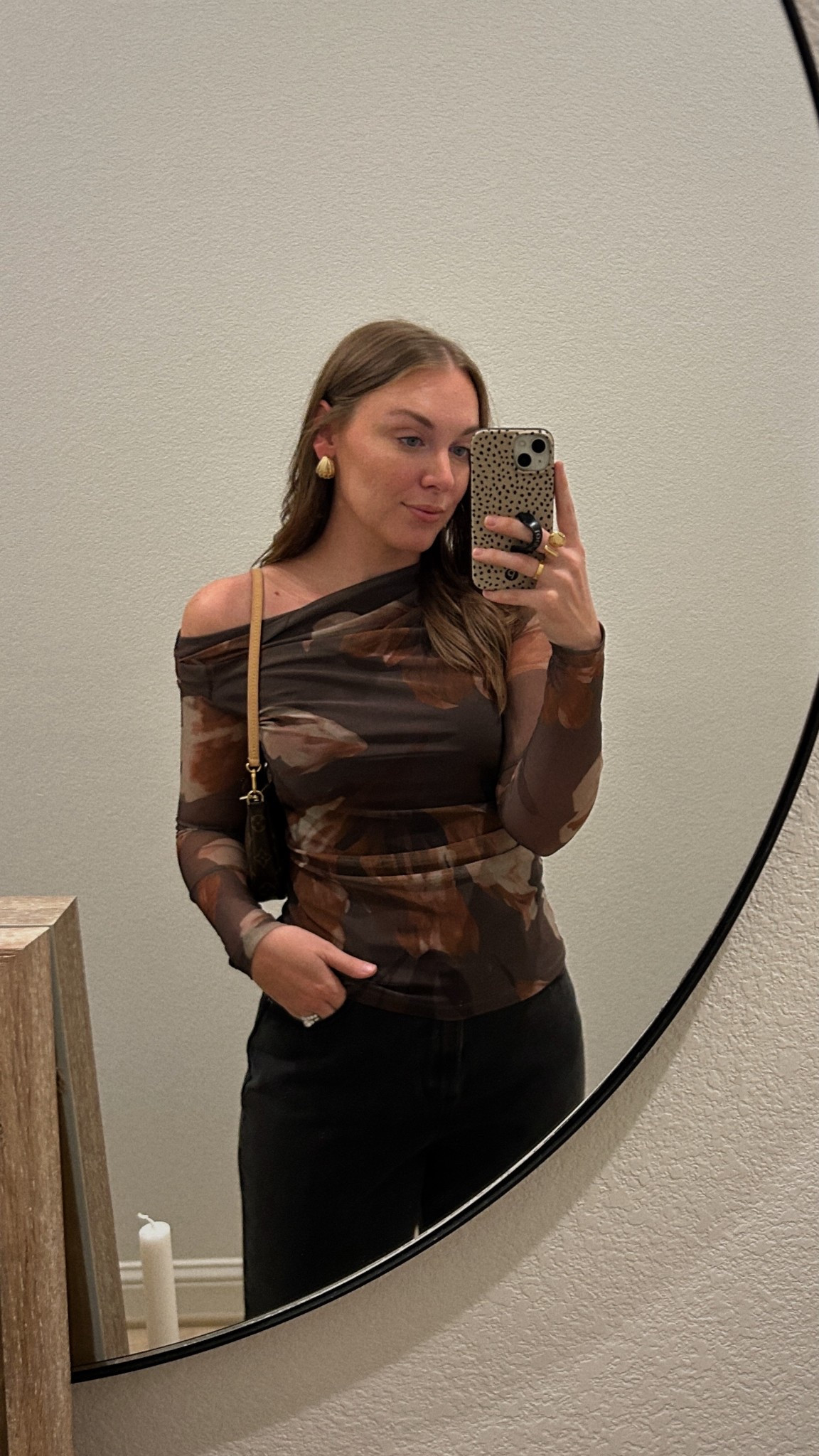 Mom’s night out! Top is from @dynamiteclothing size M, fits TTS #goingouttops #girlsnightoutfit #ootn

#LTKHoliday #LTKFindsUnder50 #LTKStyleTip