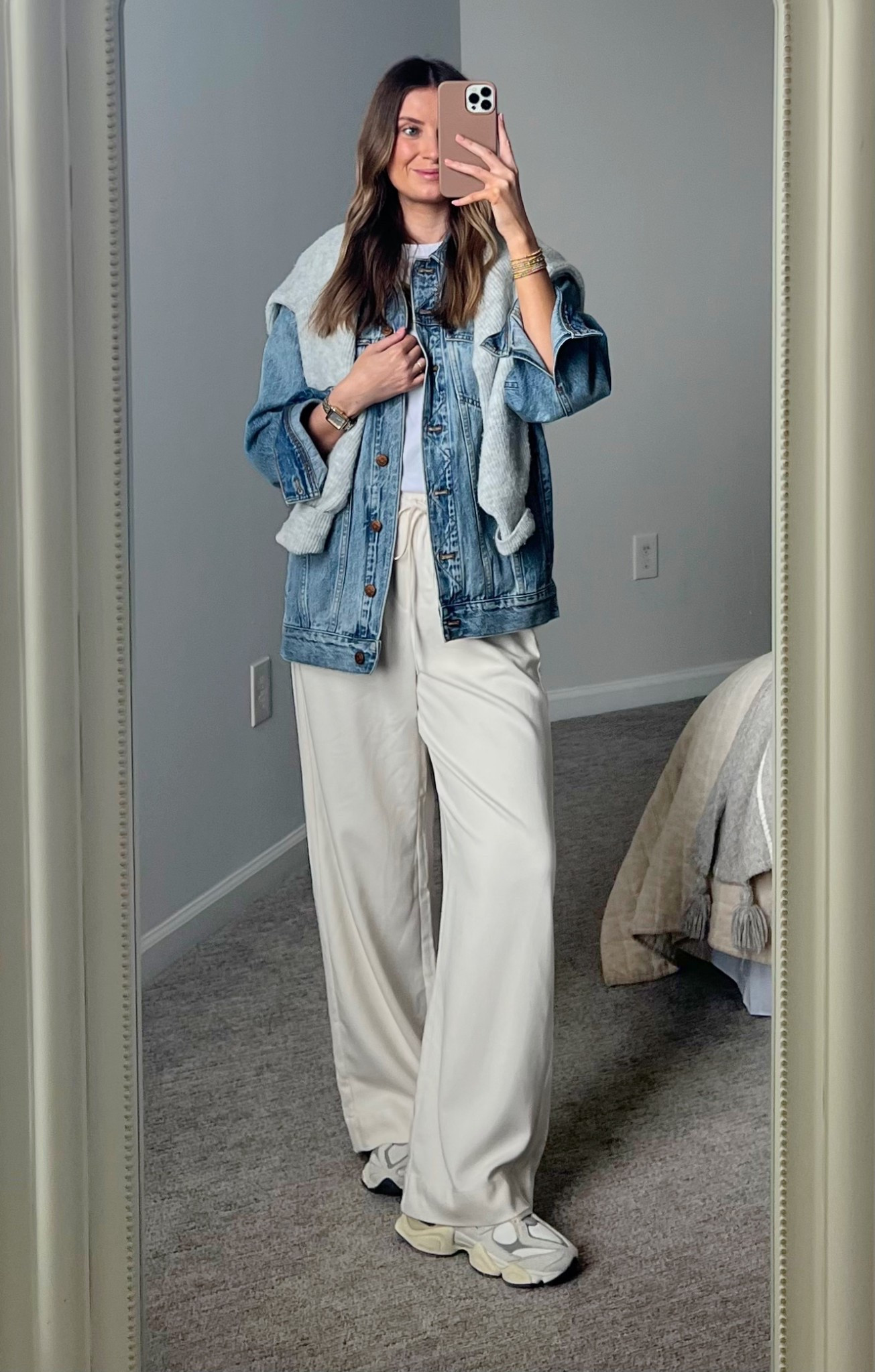 Teacher outfit of the day! Loving these pants from Target—they feel like pajamas!🤩 Wearing a small 

#LTKootd