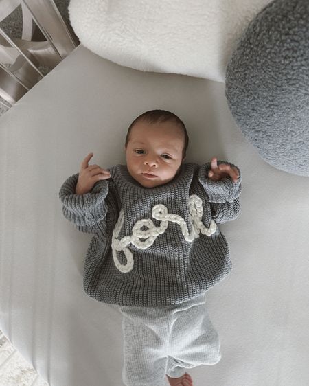 Newborn milestone + custom knit sweater ☁️

#LTKbump #LTKbaby